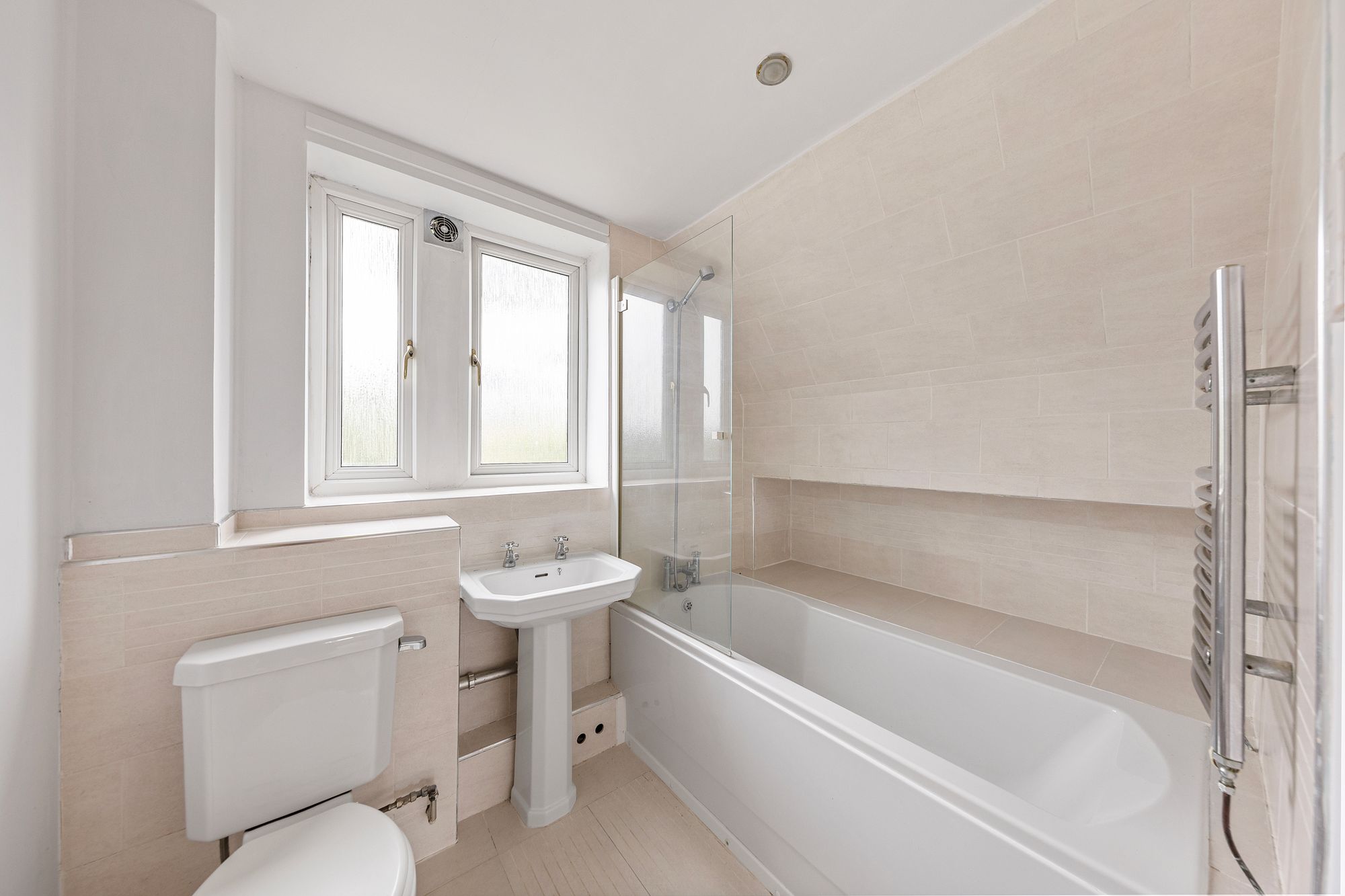 Jackson Avenue, Culcheth, WA3