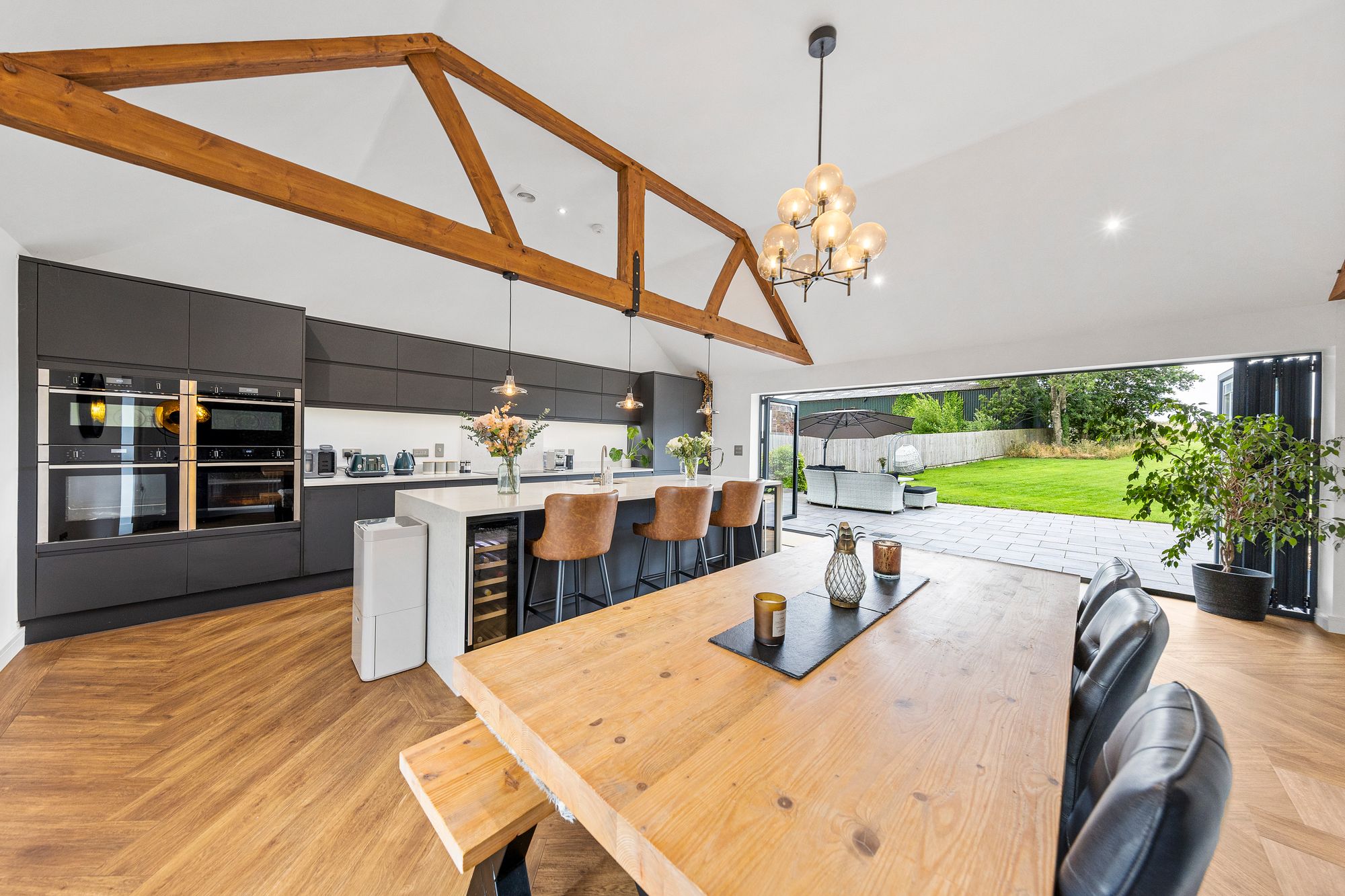 Hollingreave Barns, Warrington