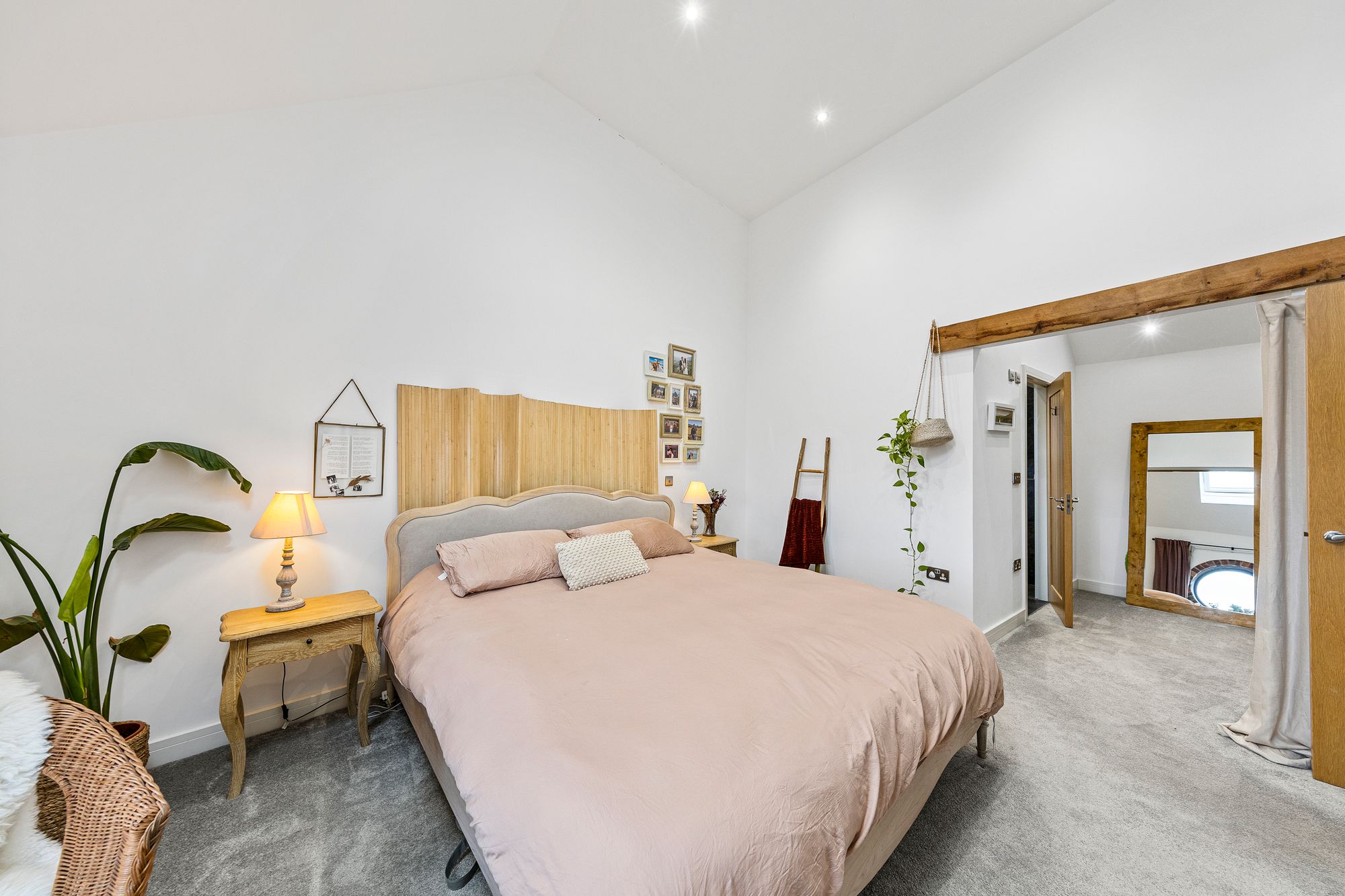 Hollingreave Barns, Warrington