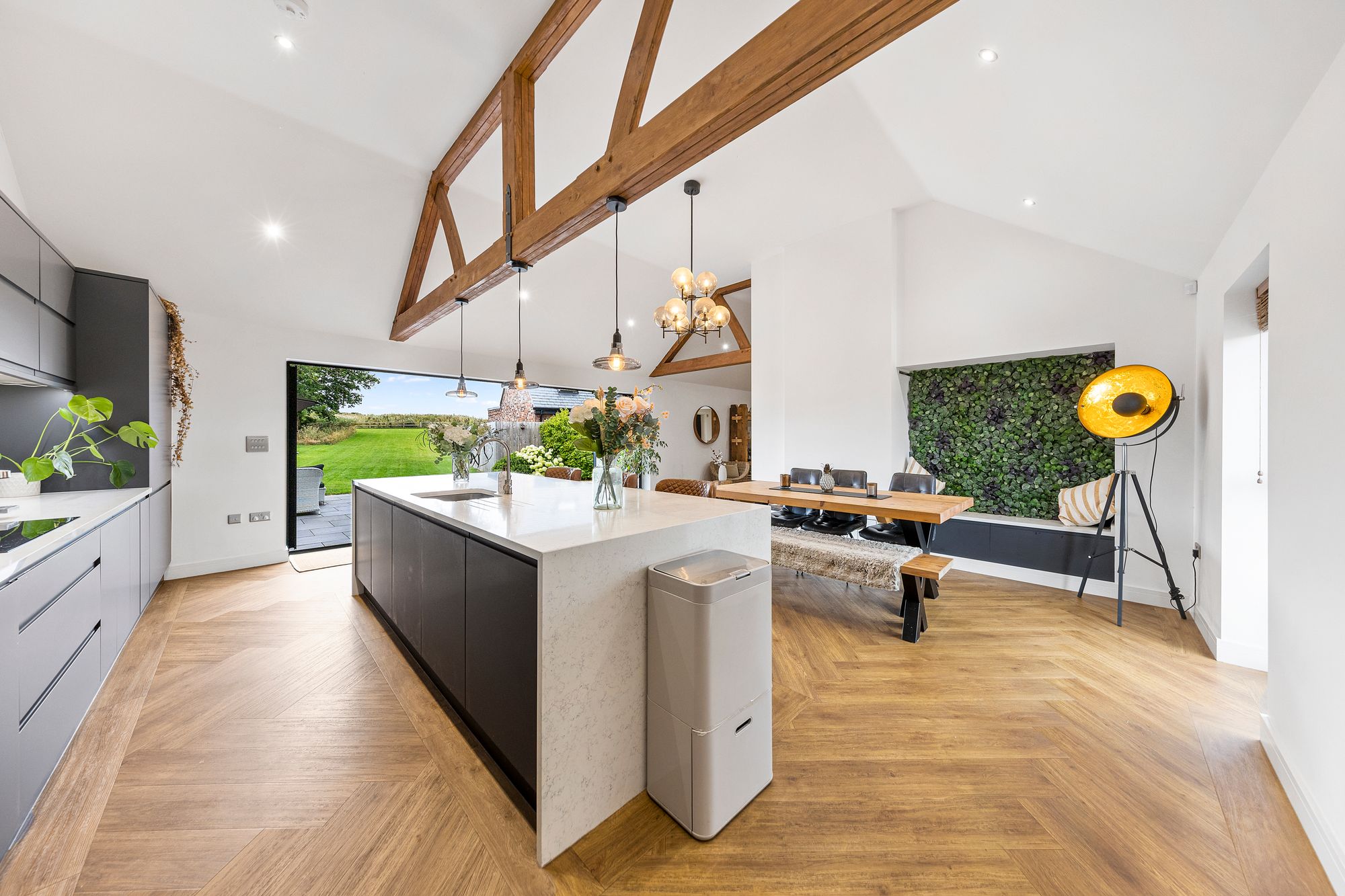 Hollingreave Barns, Warrington