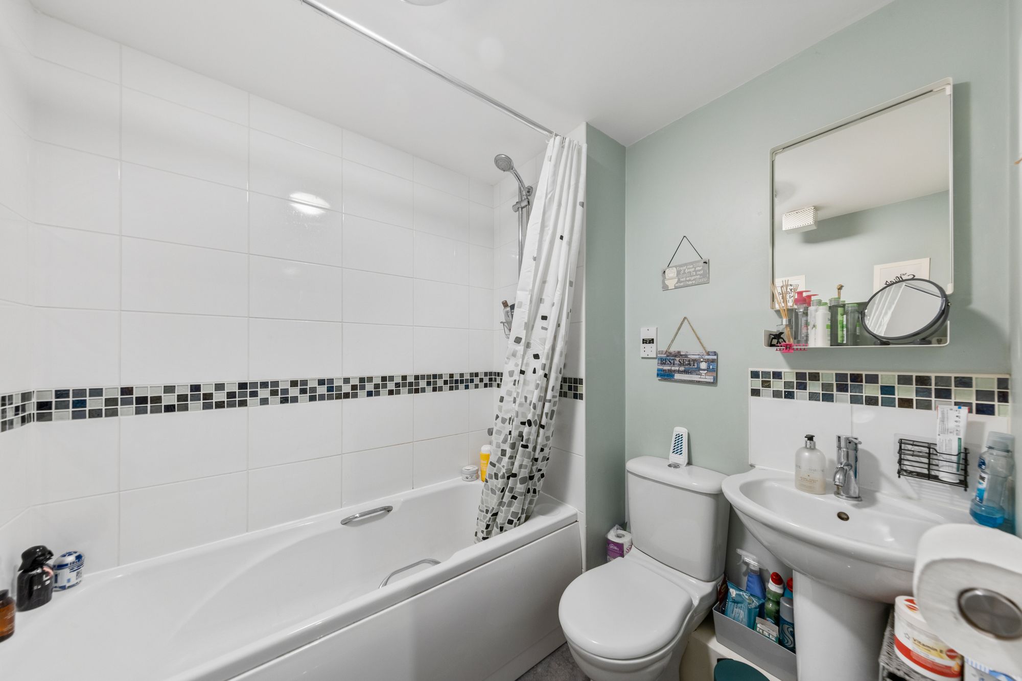Houston Gardens, Great Sankey, WA5