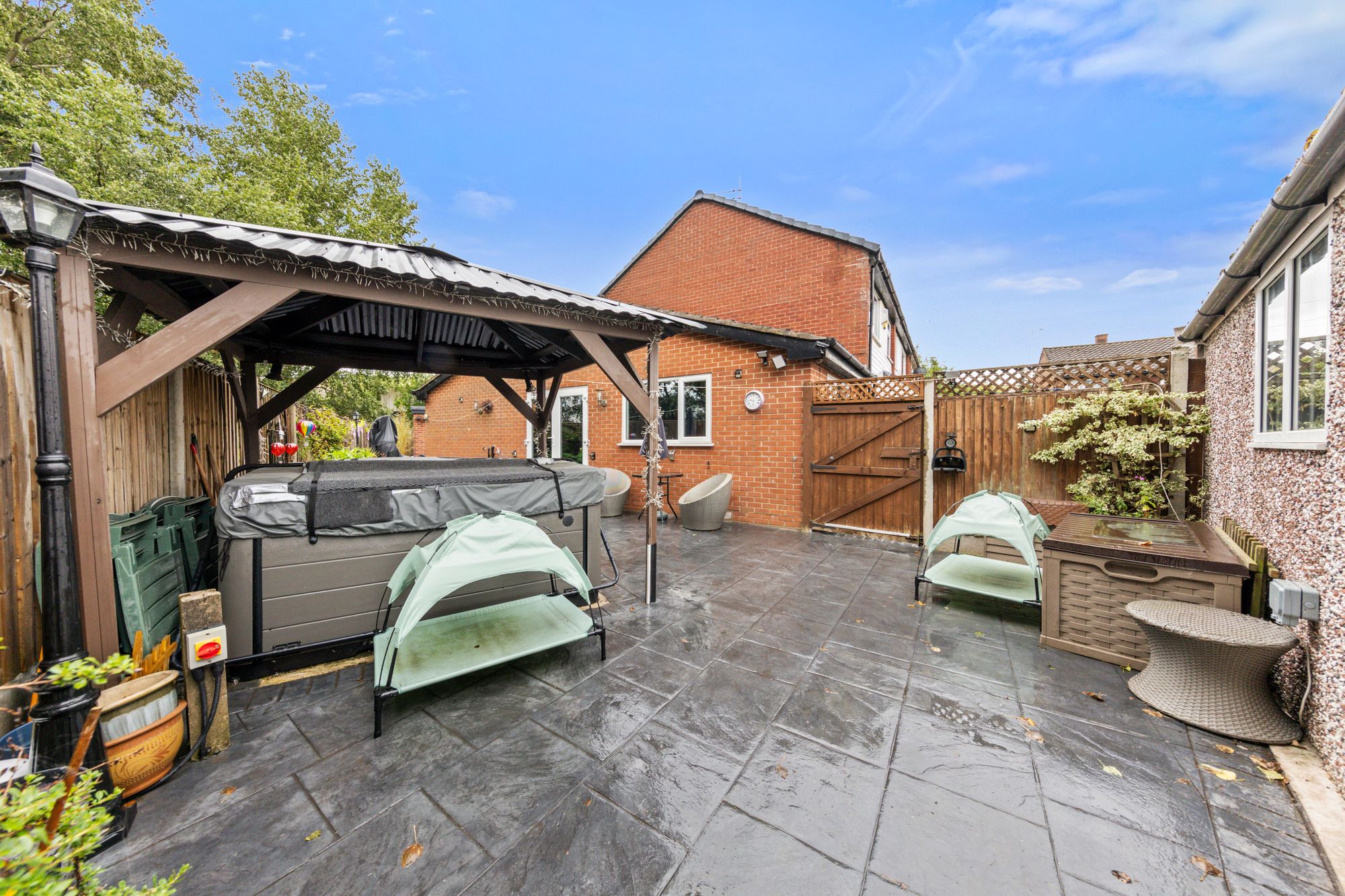 Charter Avenue, Warrington