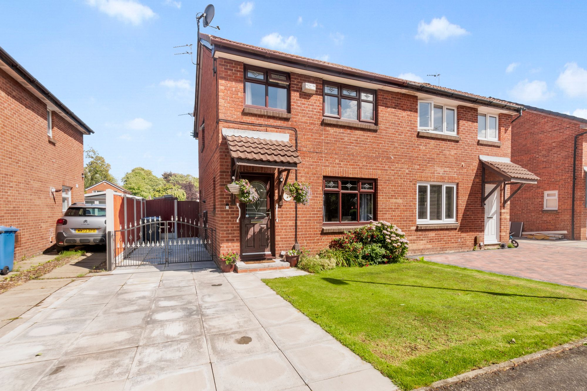 St. Bridgets Close, Fearnhead, WA2