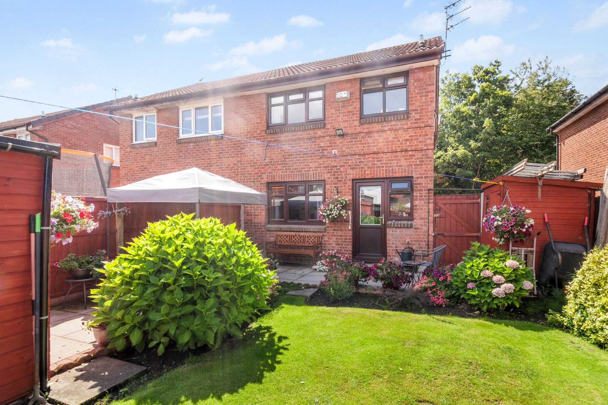 St. Bridgets Close, Fearnhead, WA2