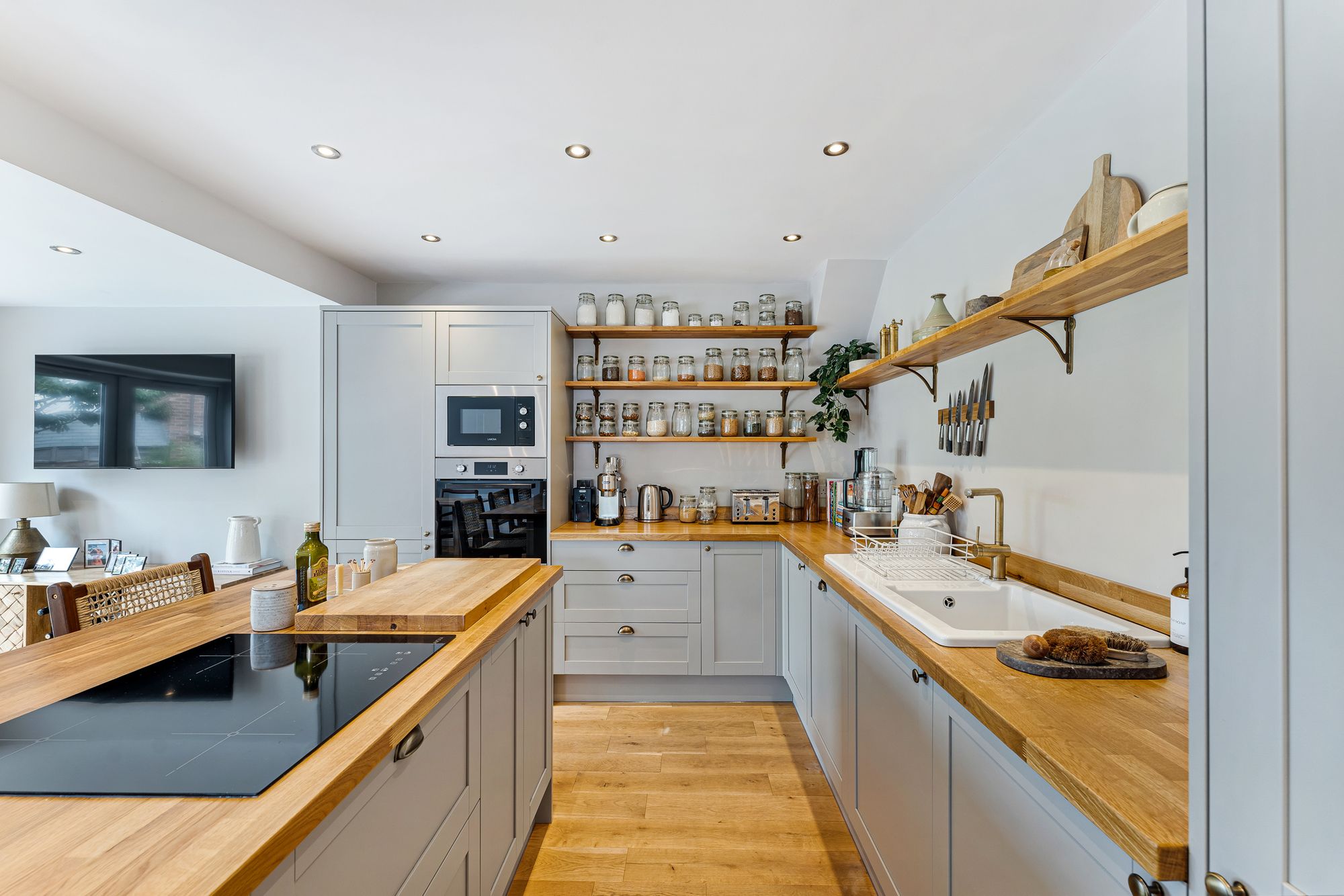 Coronation Road, Runcorn, WA7