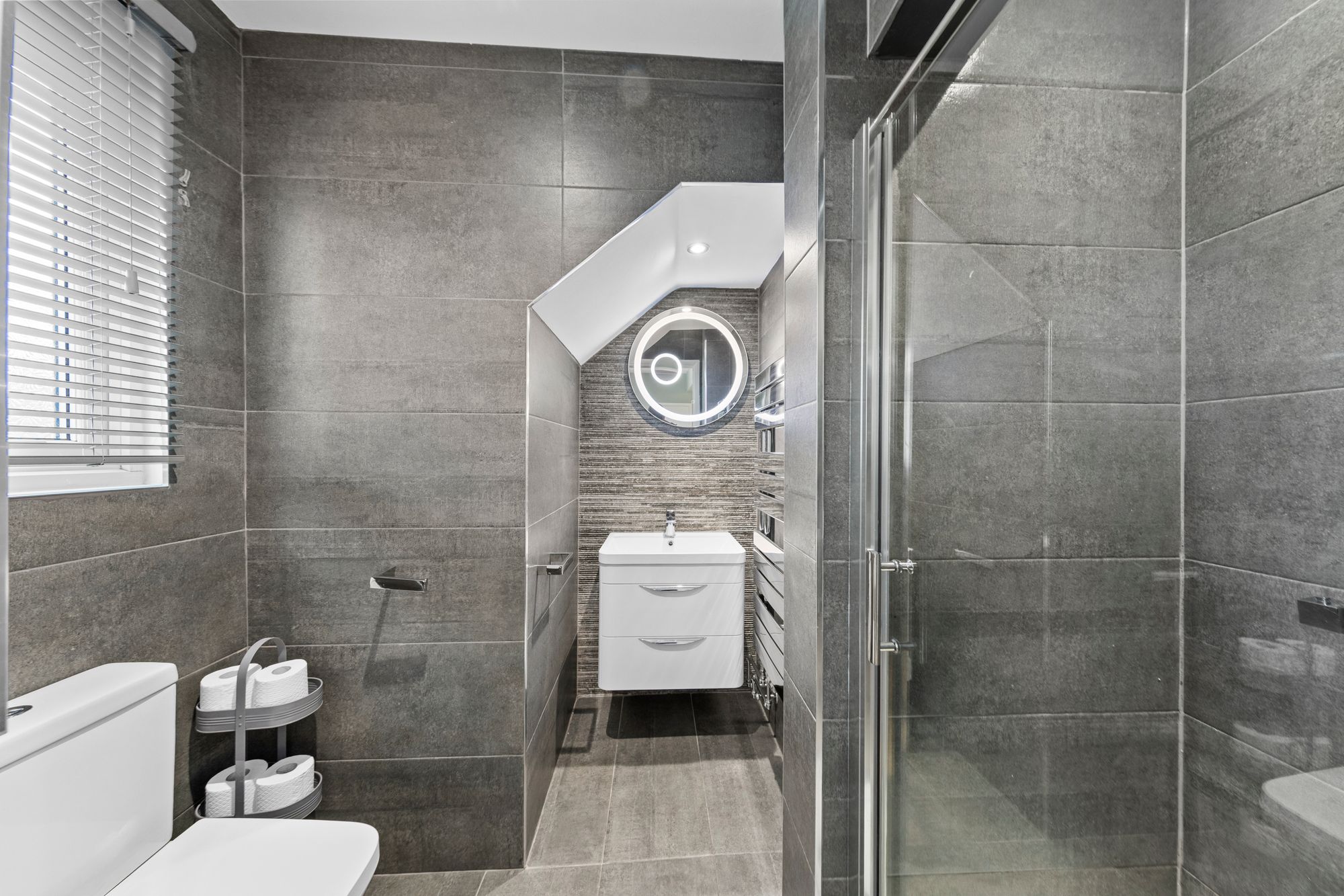 Isherwood Close, Fearnhead, WA2