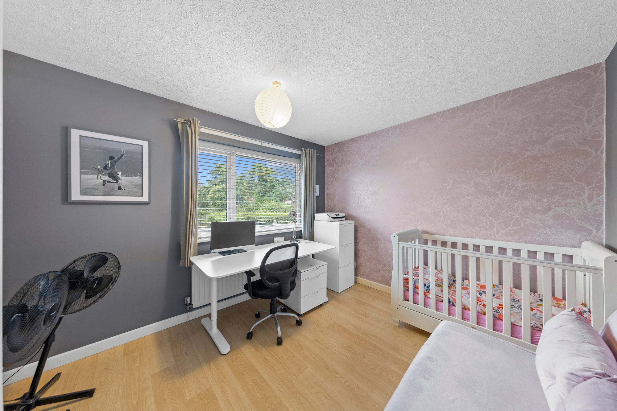 Isherwood Close, Fearnhead, WA2