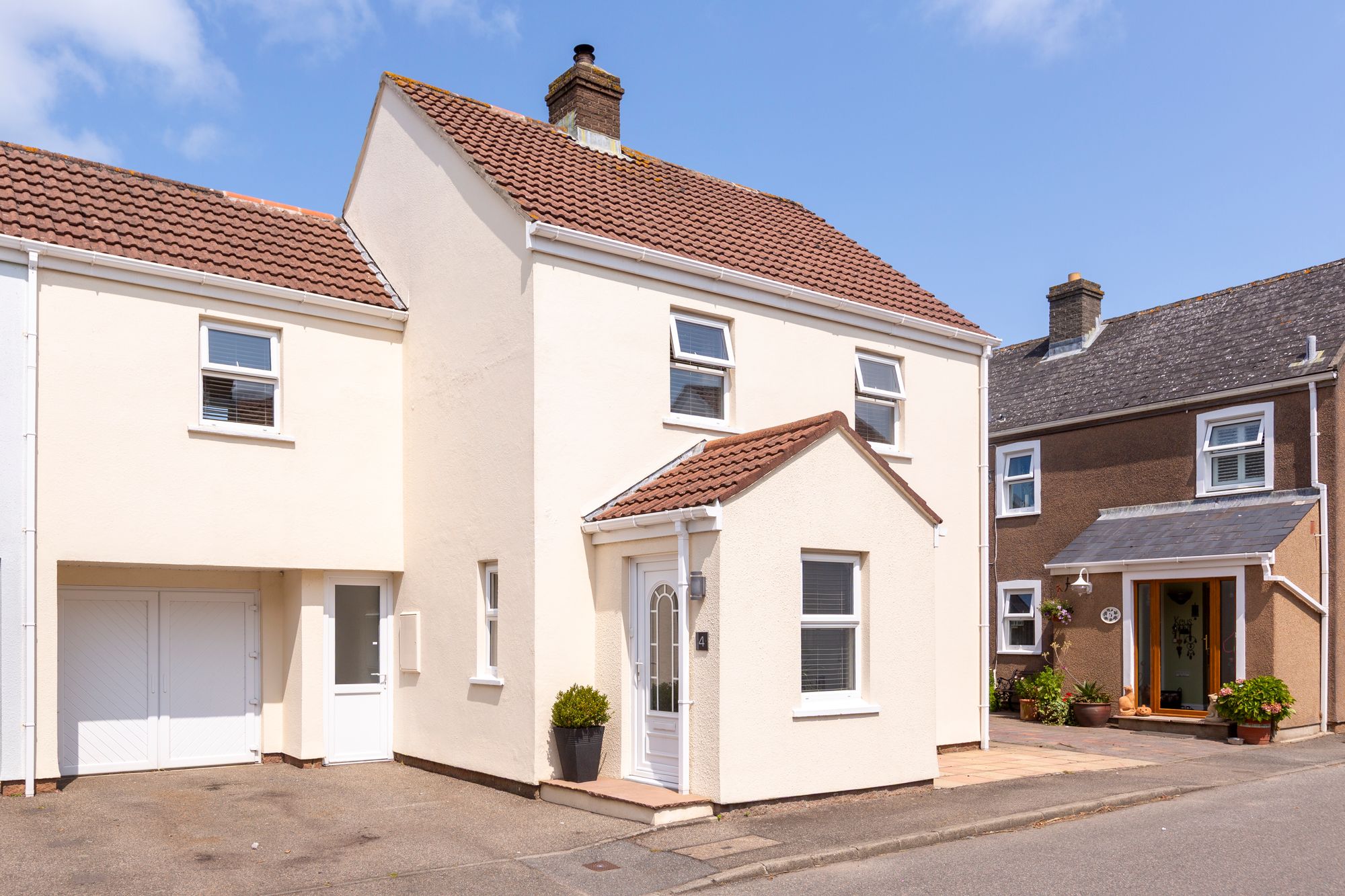 4 bed Property For Sale in St. Saviour, Jersey
