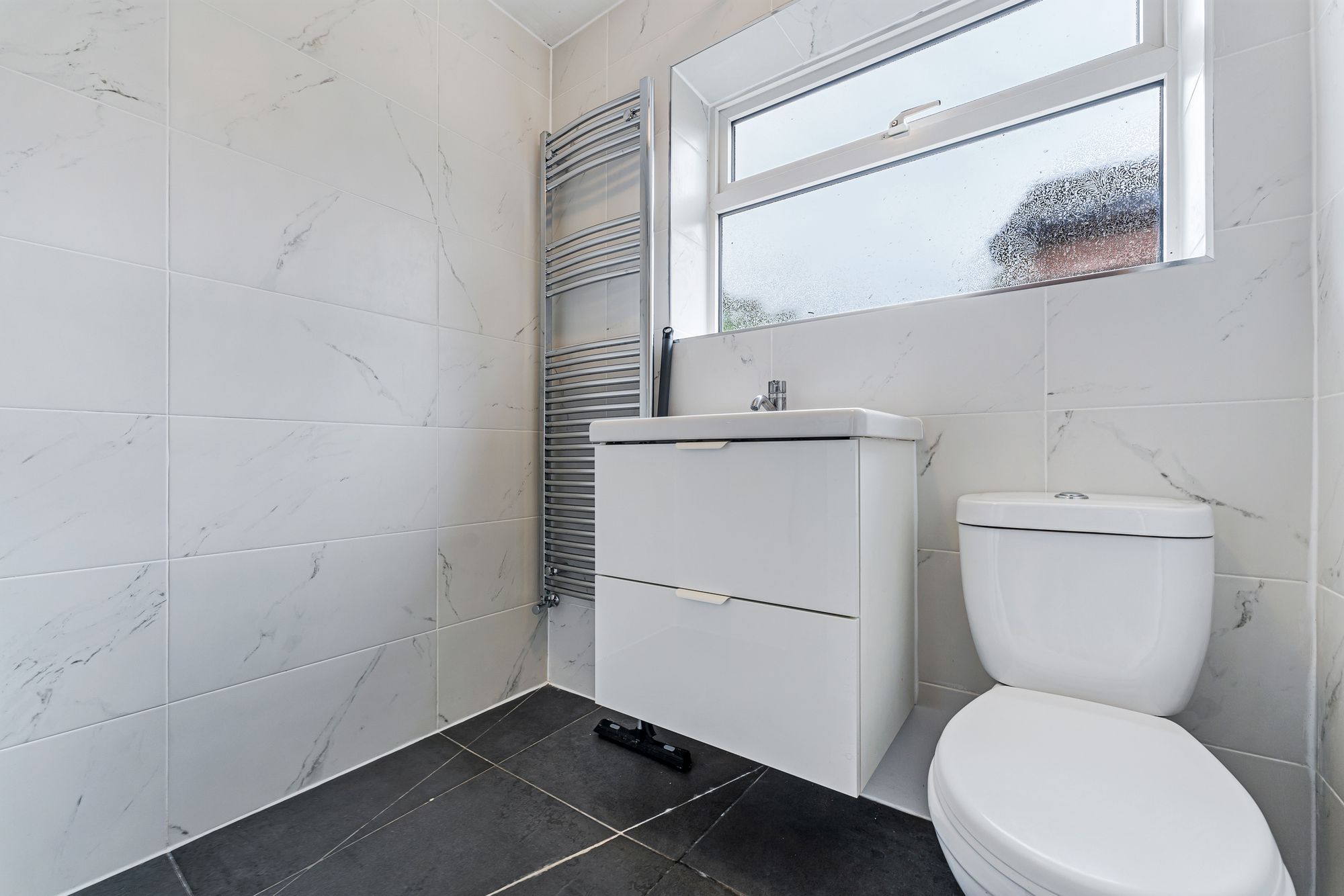 Douglas Close, Widnes