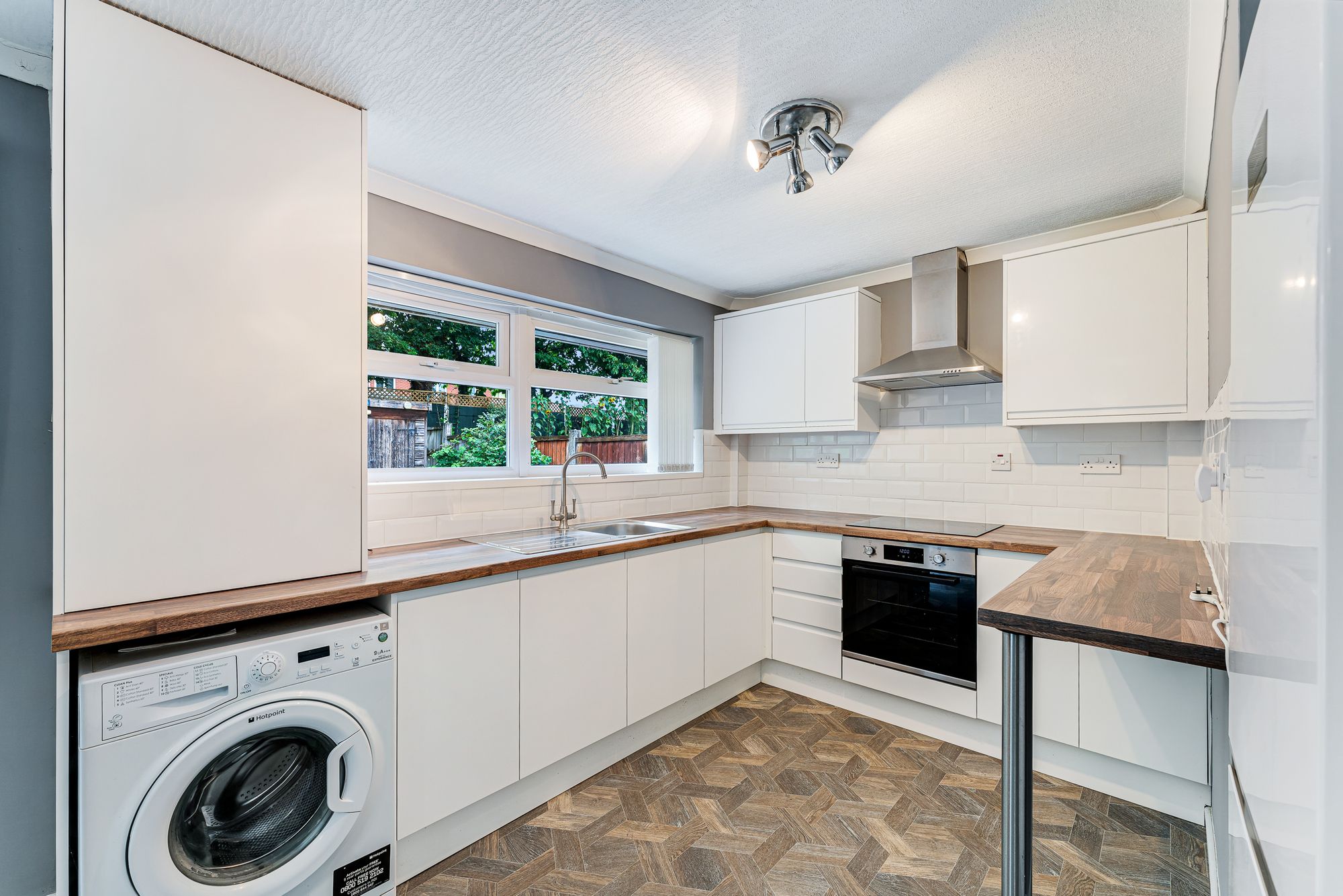 Douglas Close, Widnes