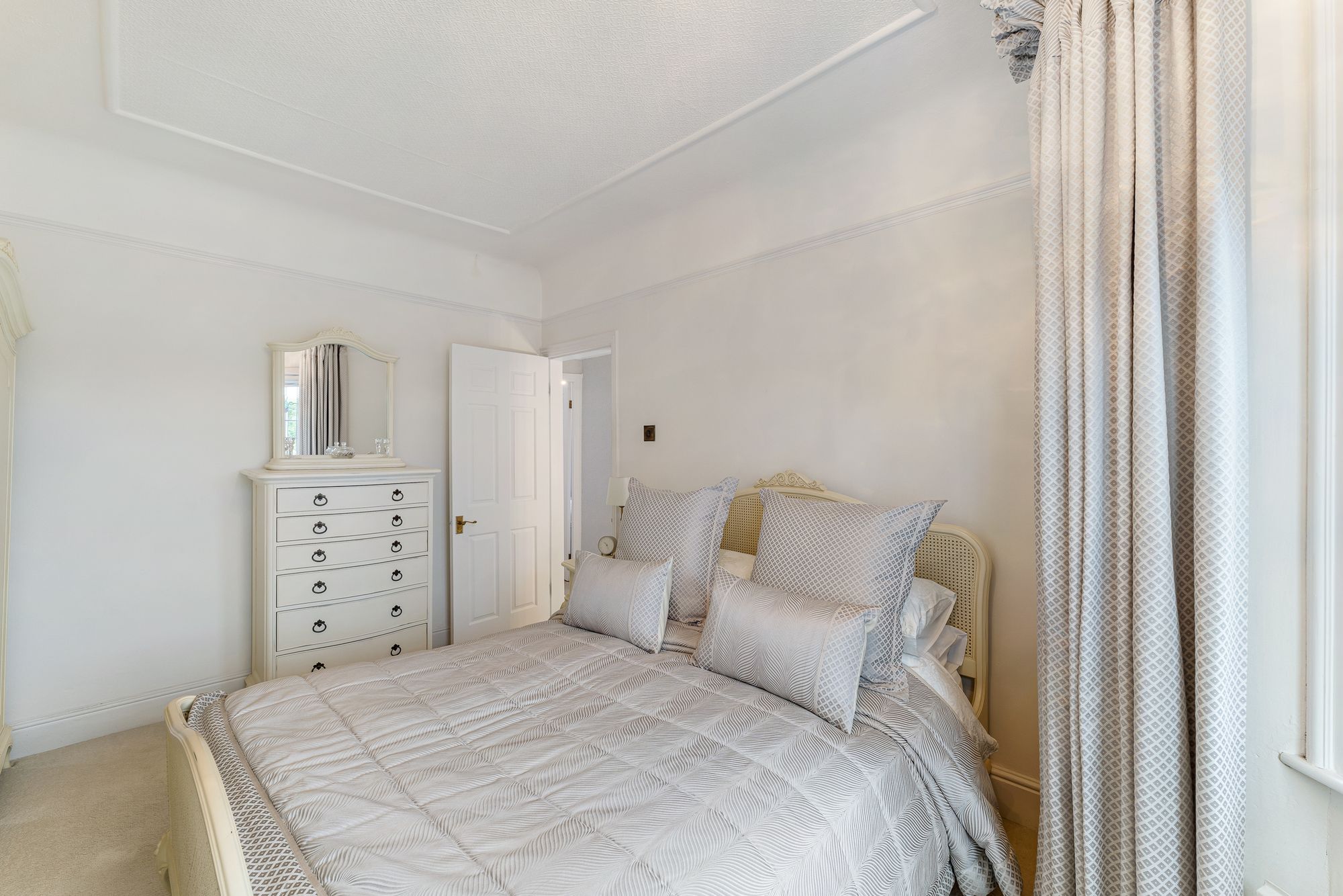 Upton Lane, Widnes, WA8