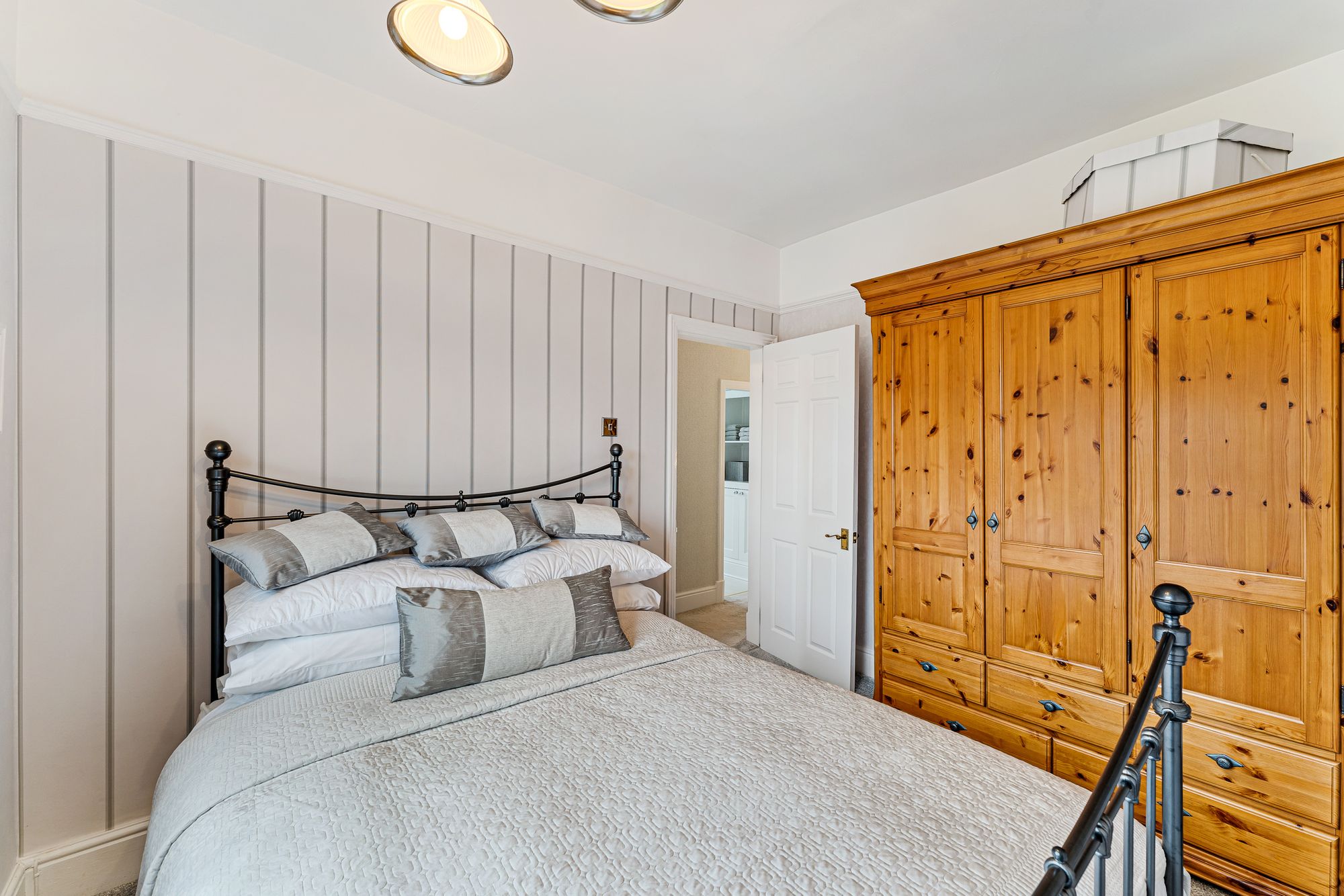 Upton Lane, Widnes, WA8