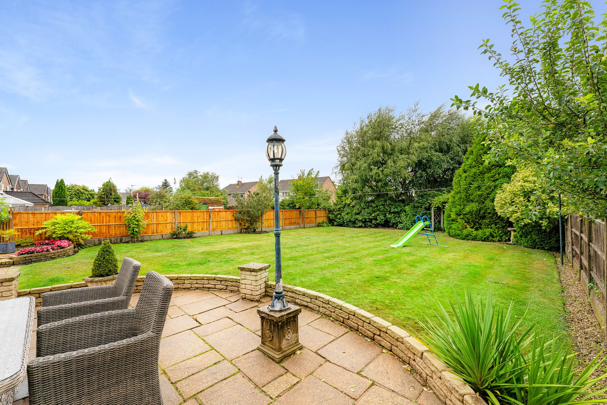 Upton Lane, Widnes, WA8