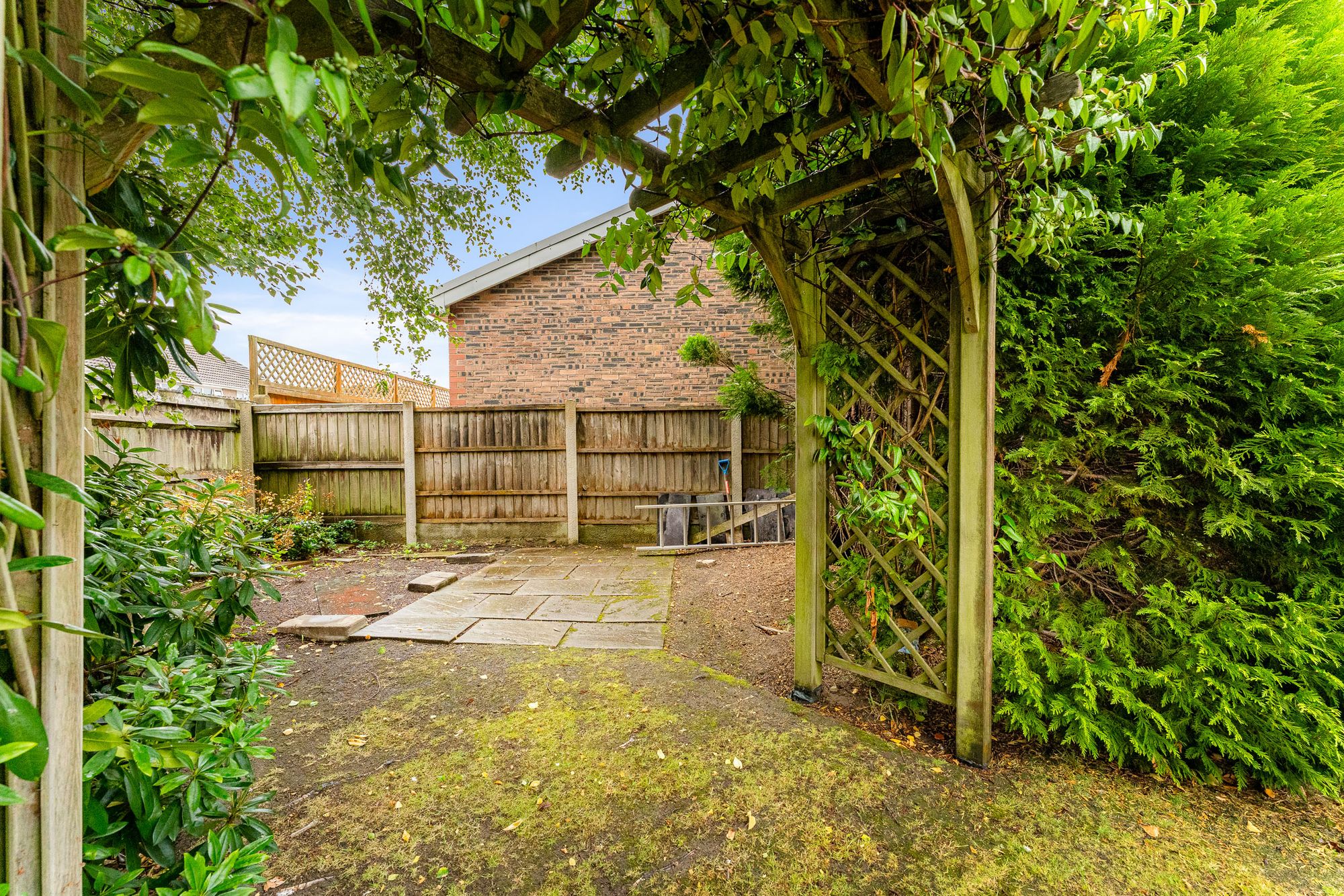 Upton Lane, Widnes, WA8