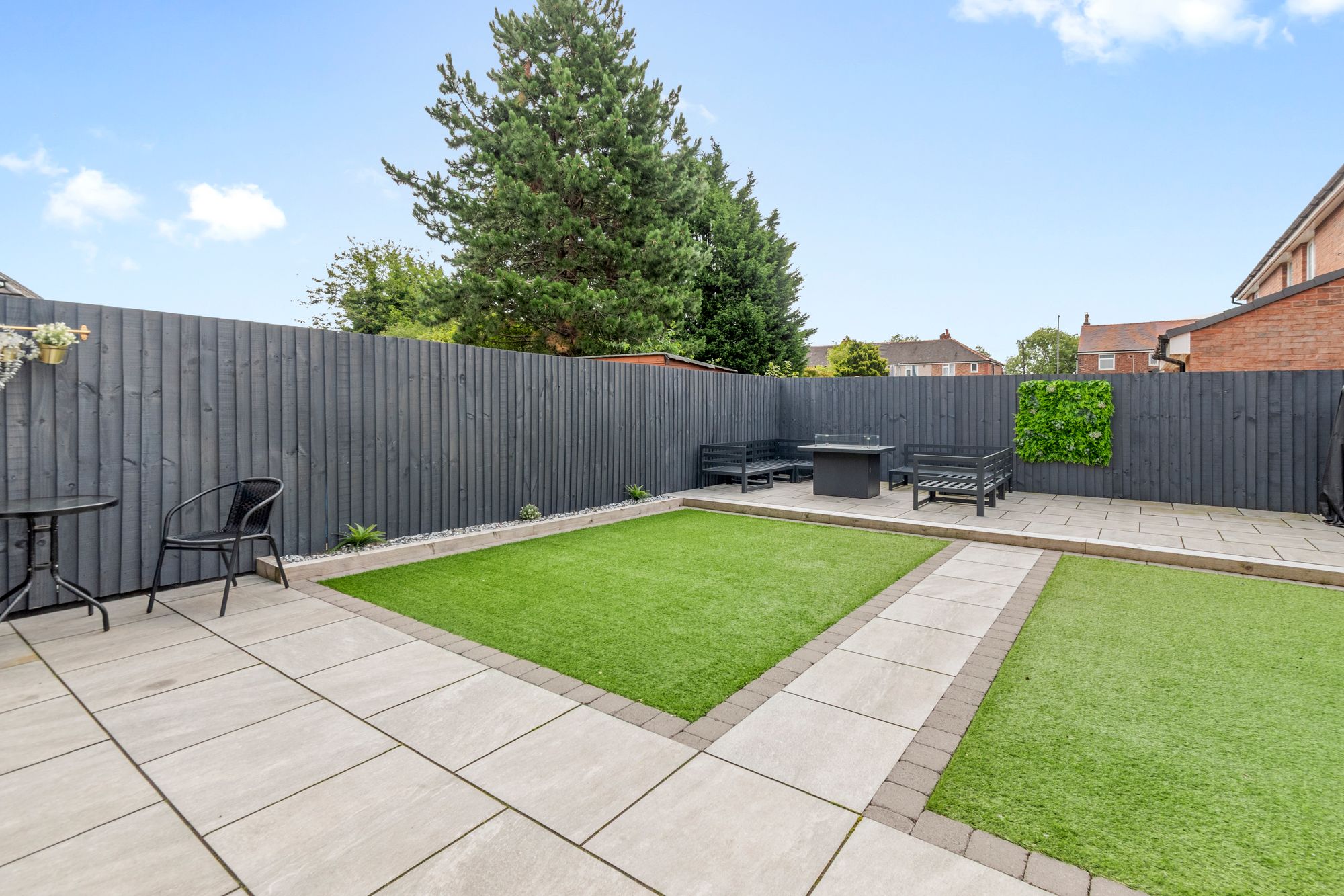 Sommersby Avenue, St. Helens