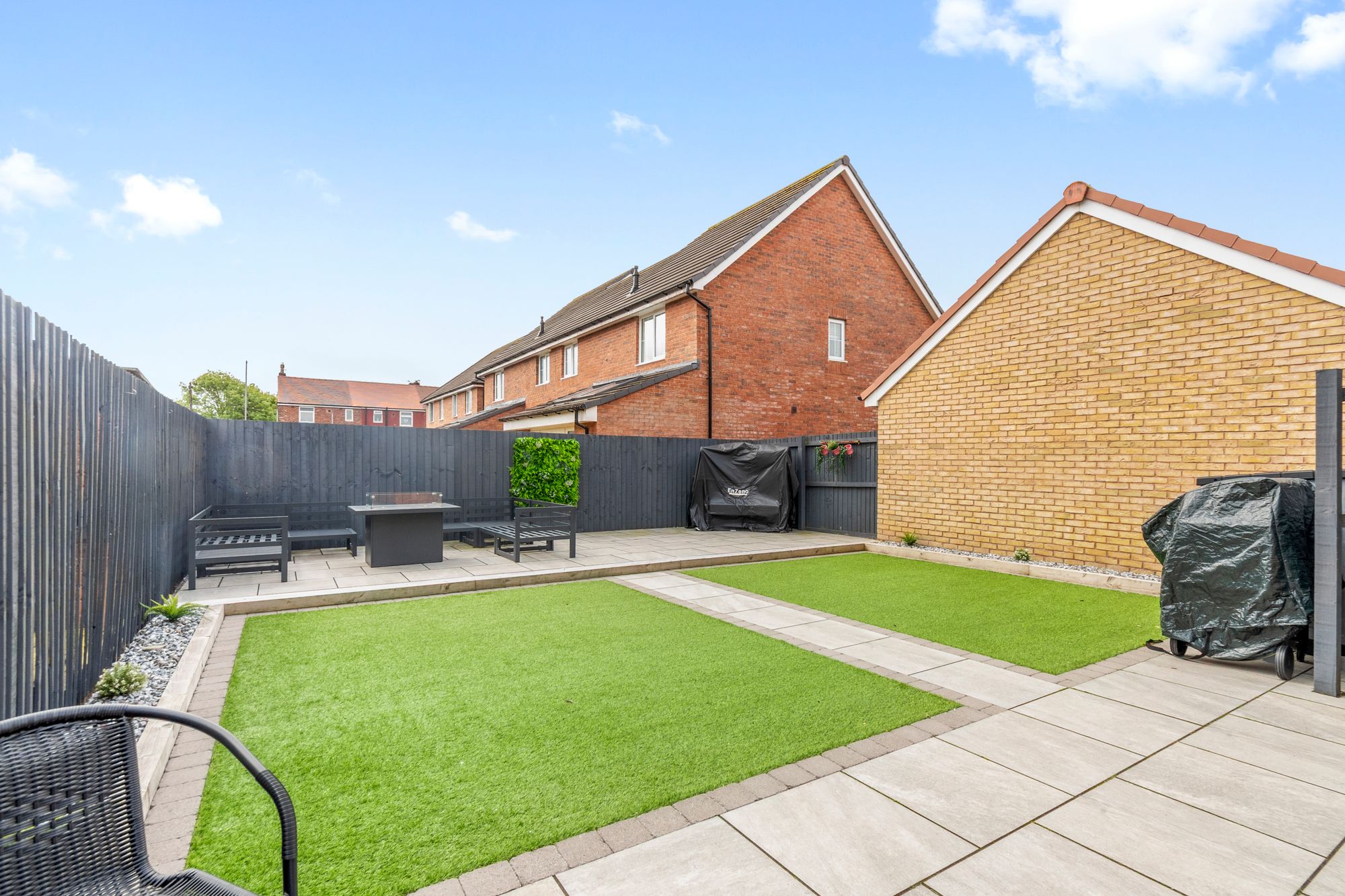 Sommersby Avenue, St. Helens