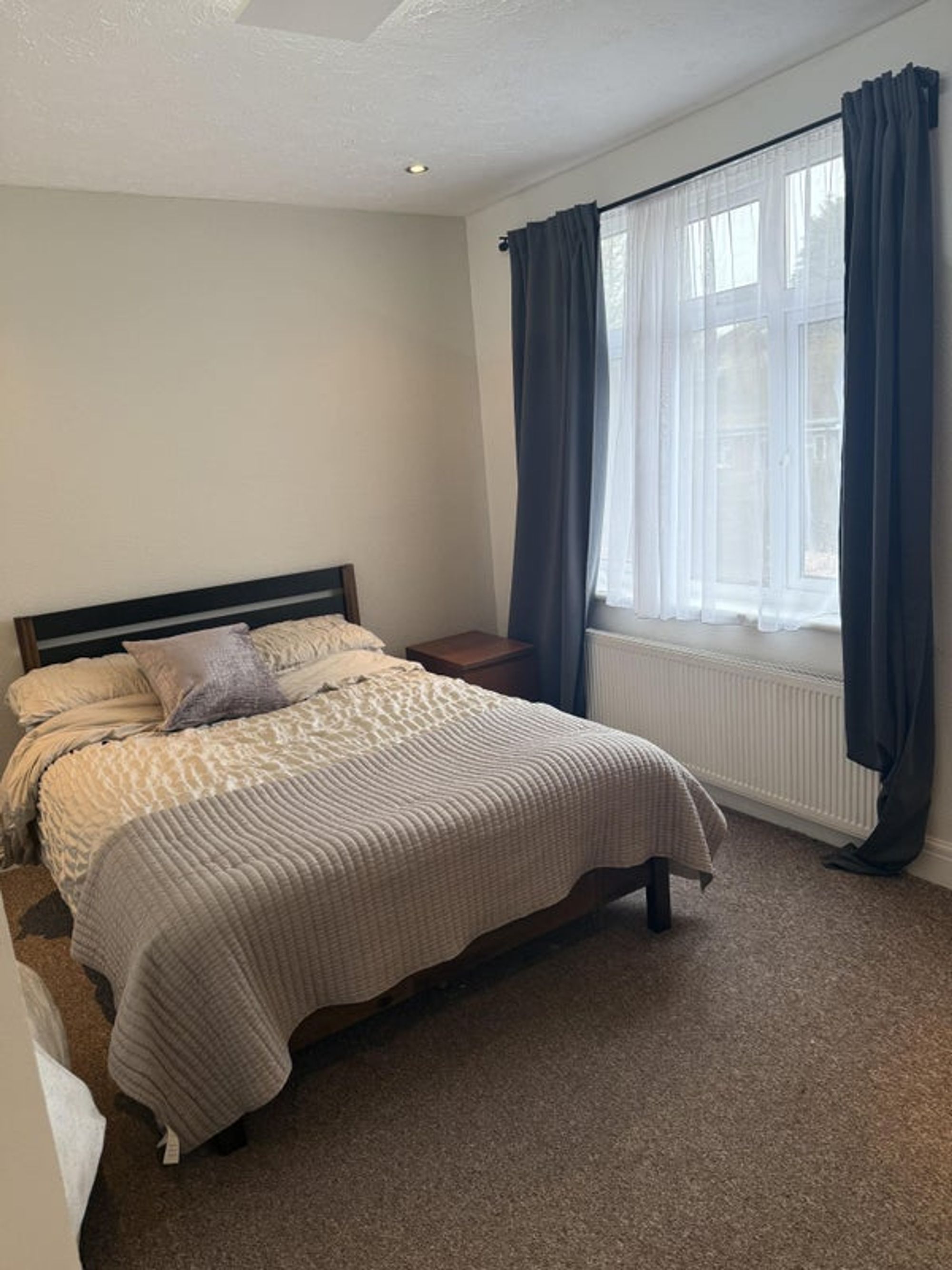Preston Gardens, Luton, LU2