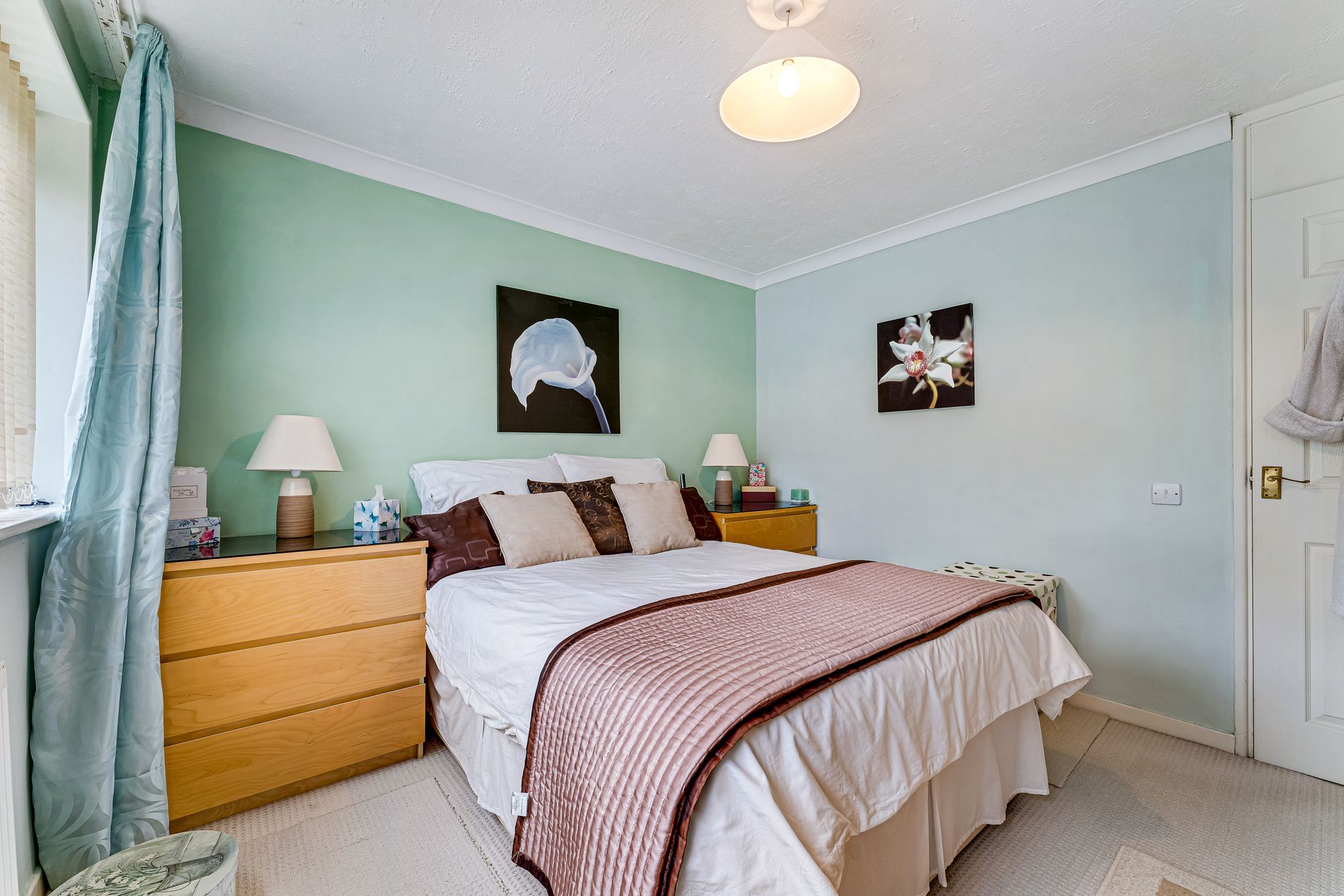 Ripon Row, Halton Lodge, WA7