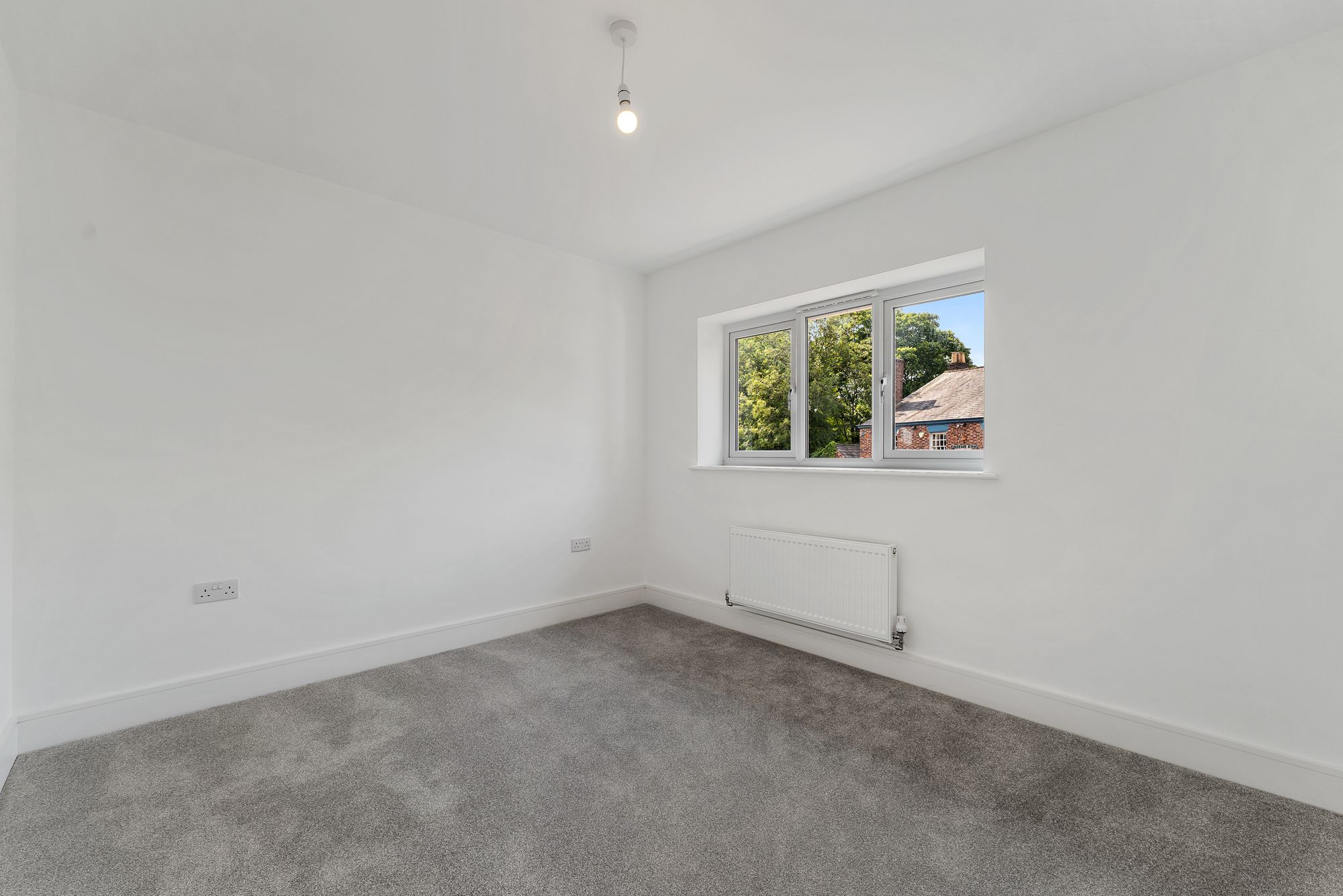 Church End, Hale Village, L24
