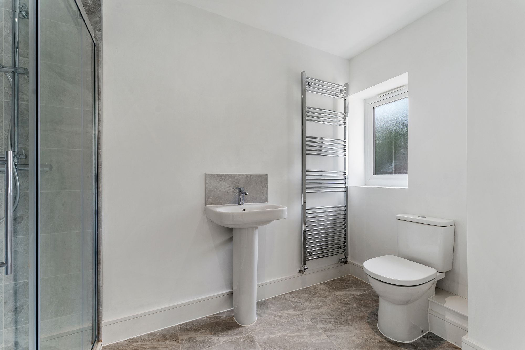 Church End, Hale Village, L24