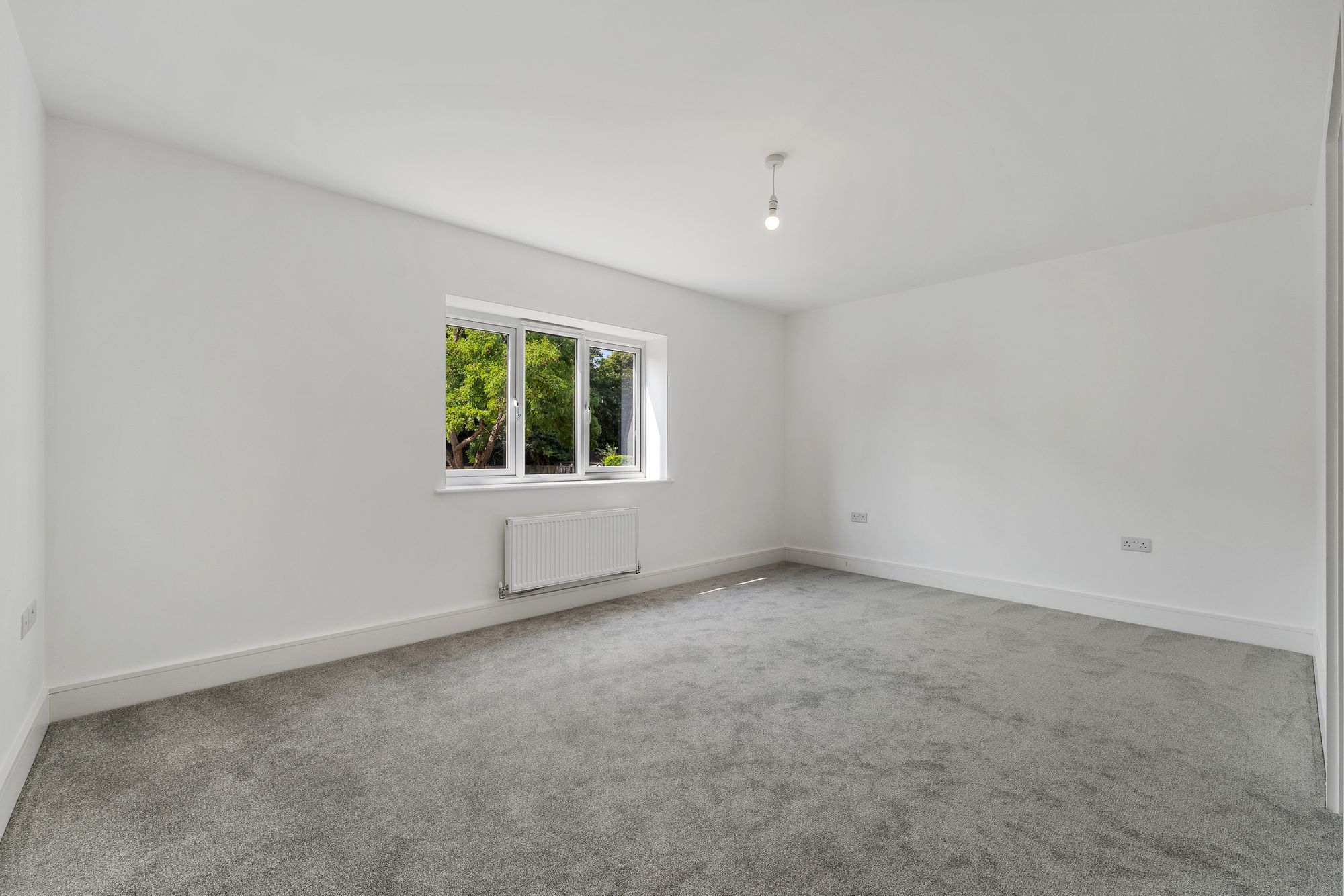Church End, Hale Village, L24