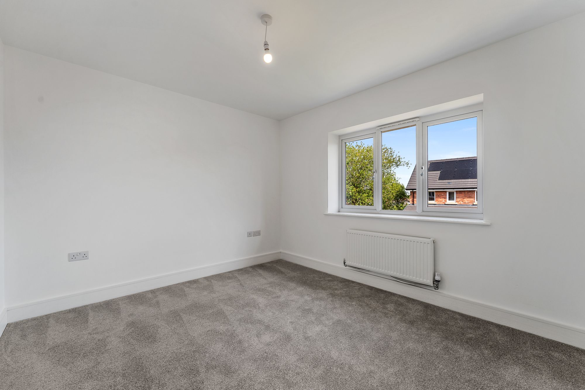 Church End, Hale Village, L24