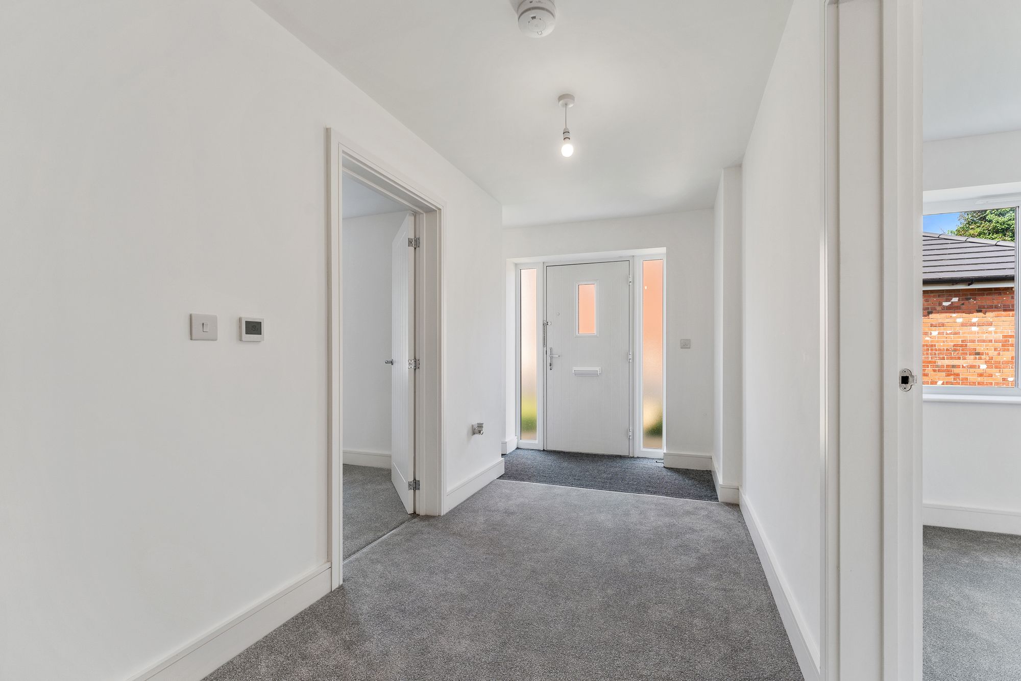 Halis Court, Hale Village, L24