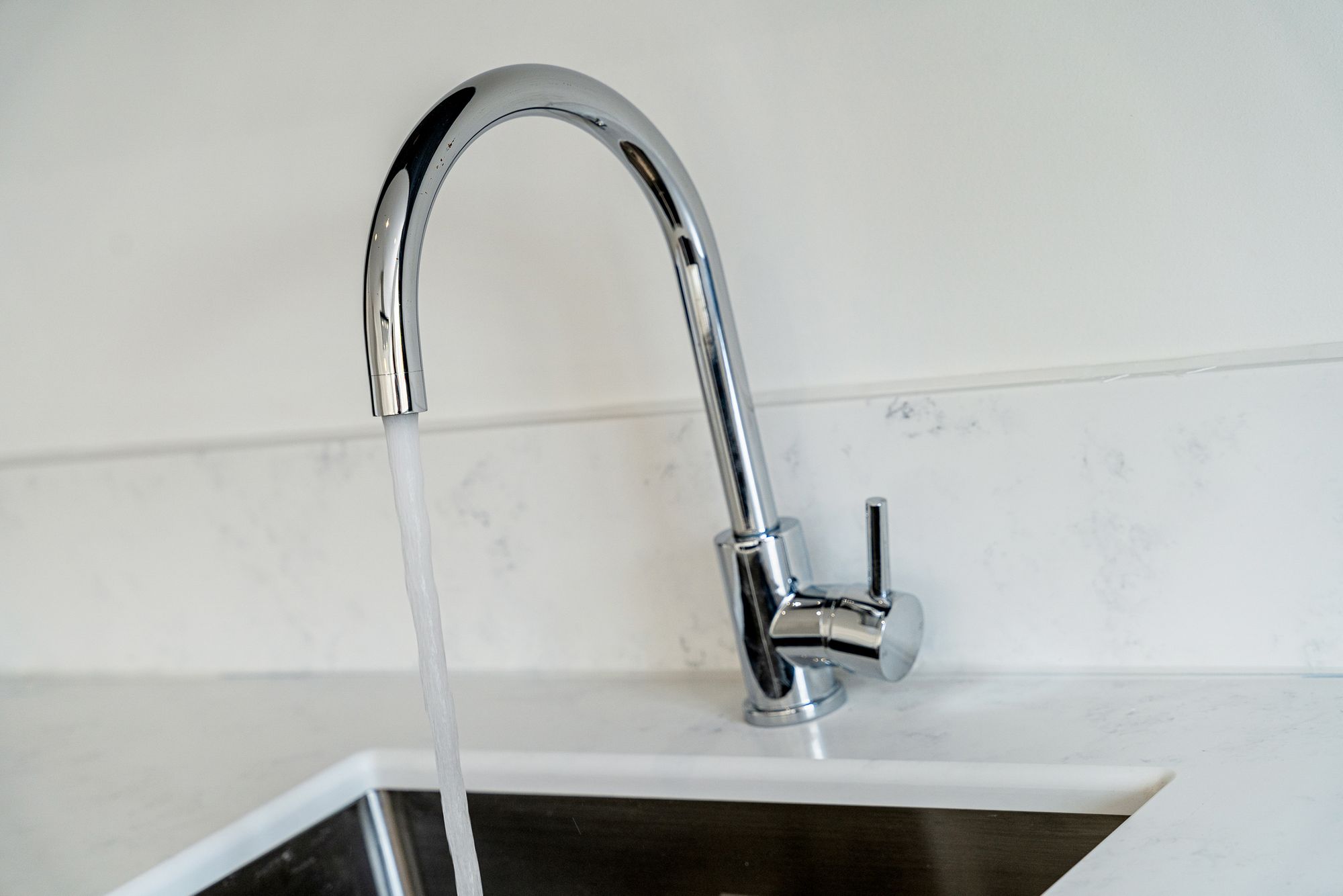 Halis Court, Hale Village, L24