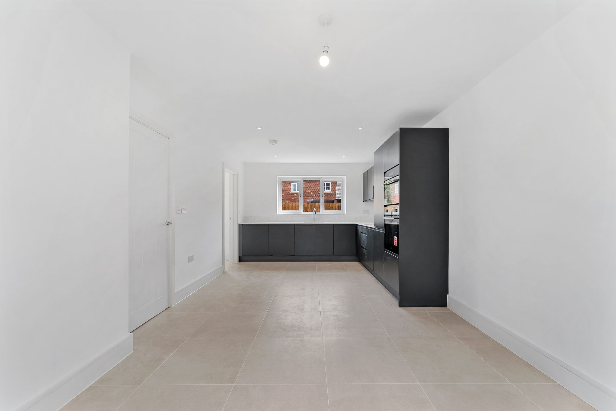 Halis Court, Hale Village, L24