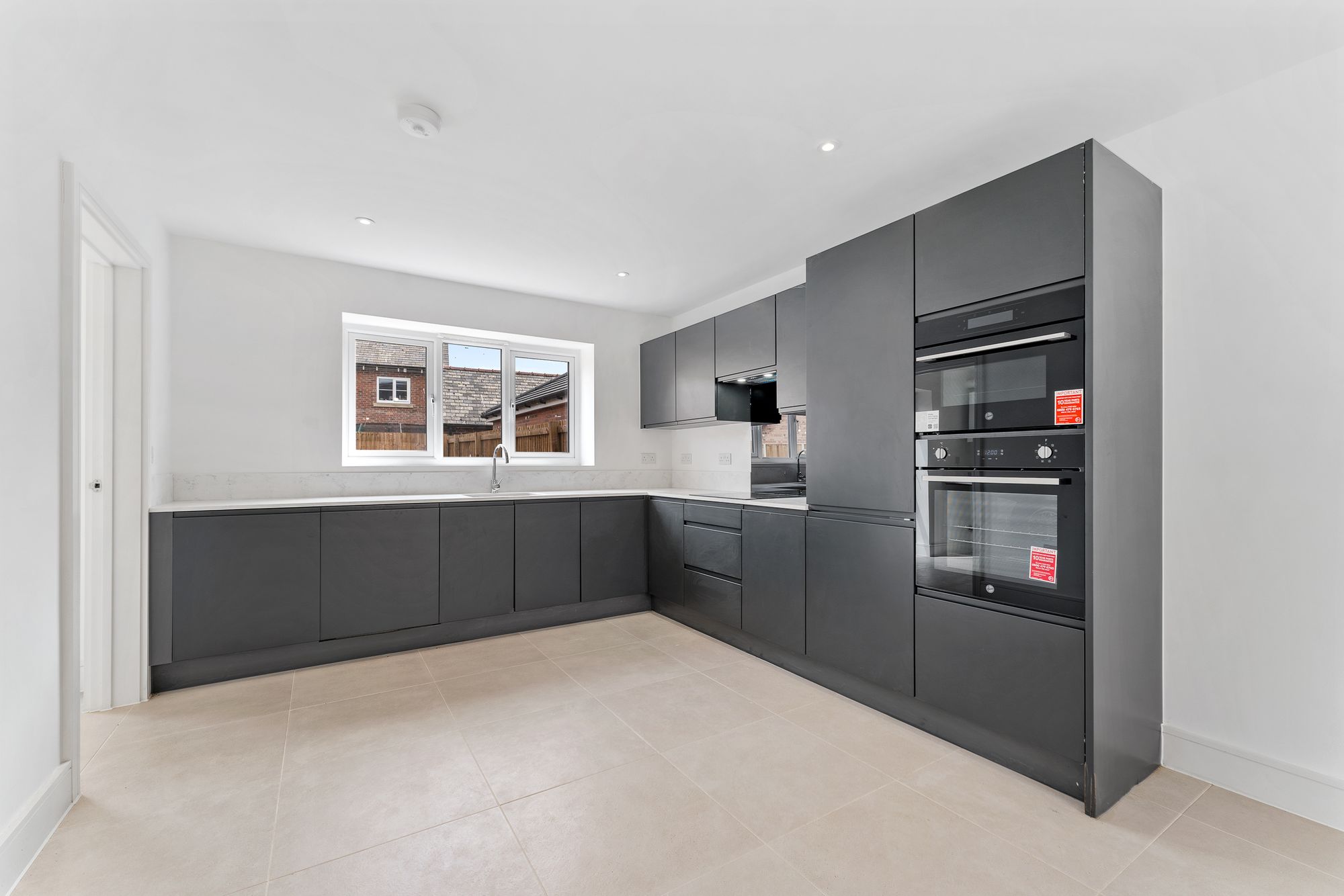 Halis Court, Hale Village, L24