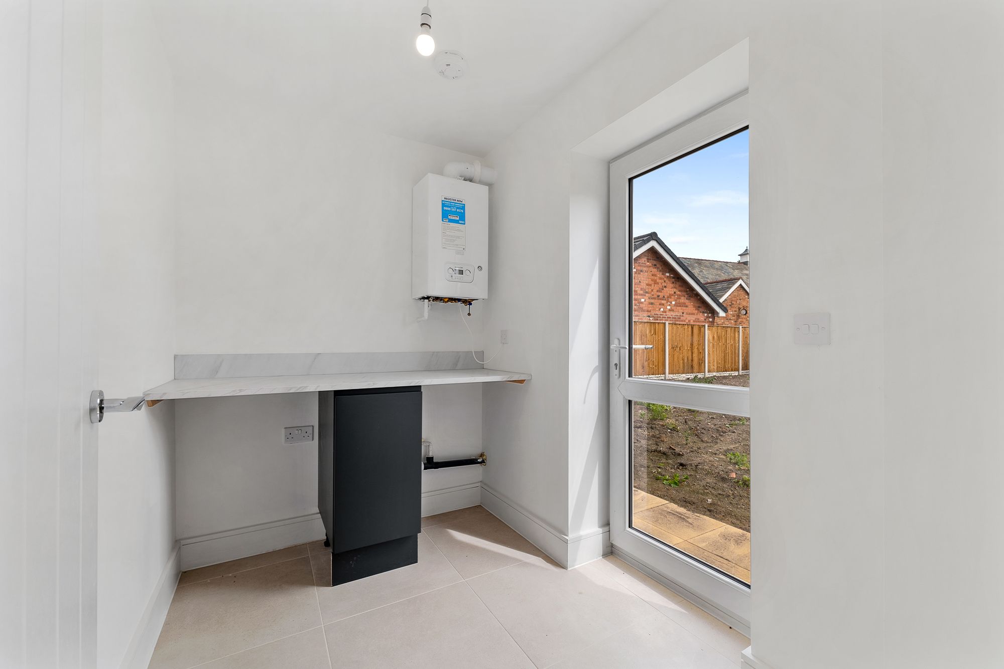 Halis Court, Hale Village, L24