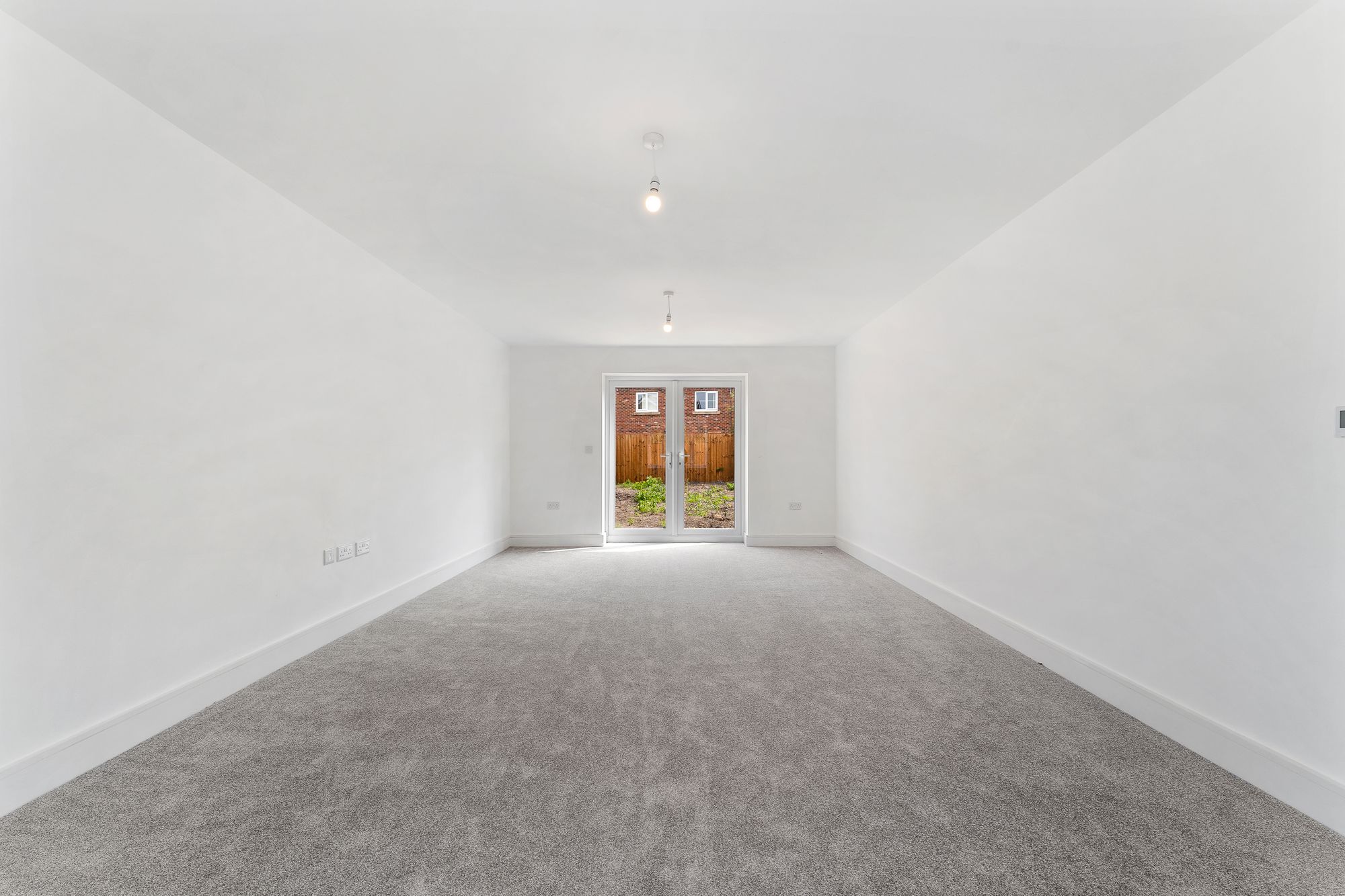 Halis Court, Hale Village, L24