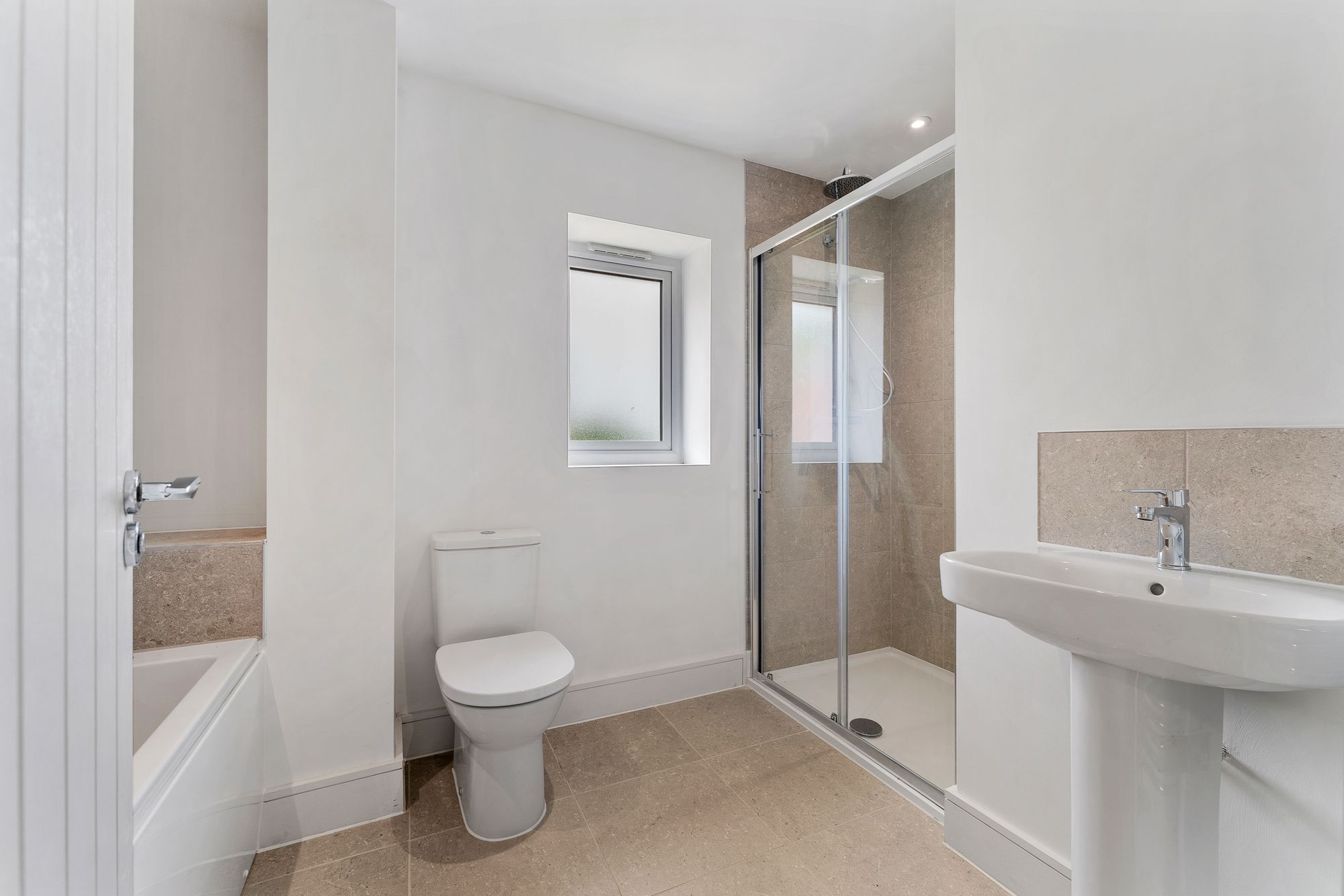 Halis Court, Hale Village, L24