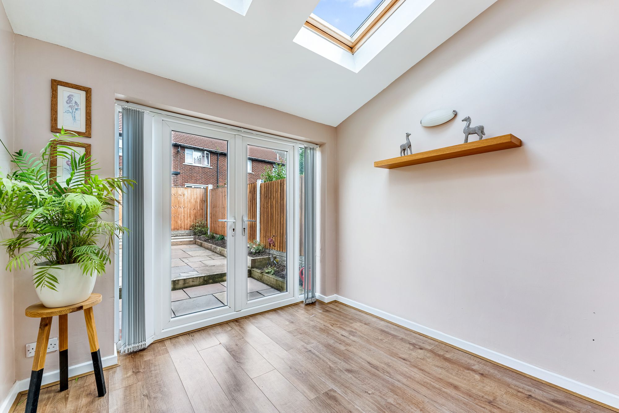Royal Avenue, Widnes, WA8