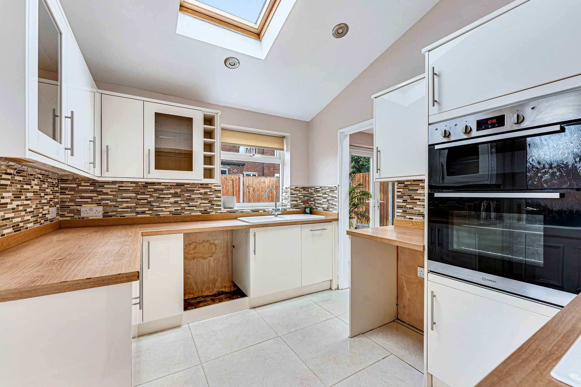 Royal Avenue, Widnes, WA8