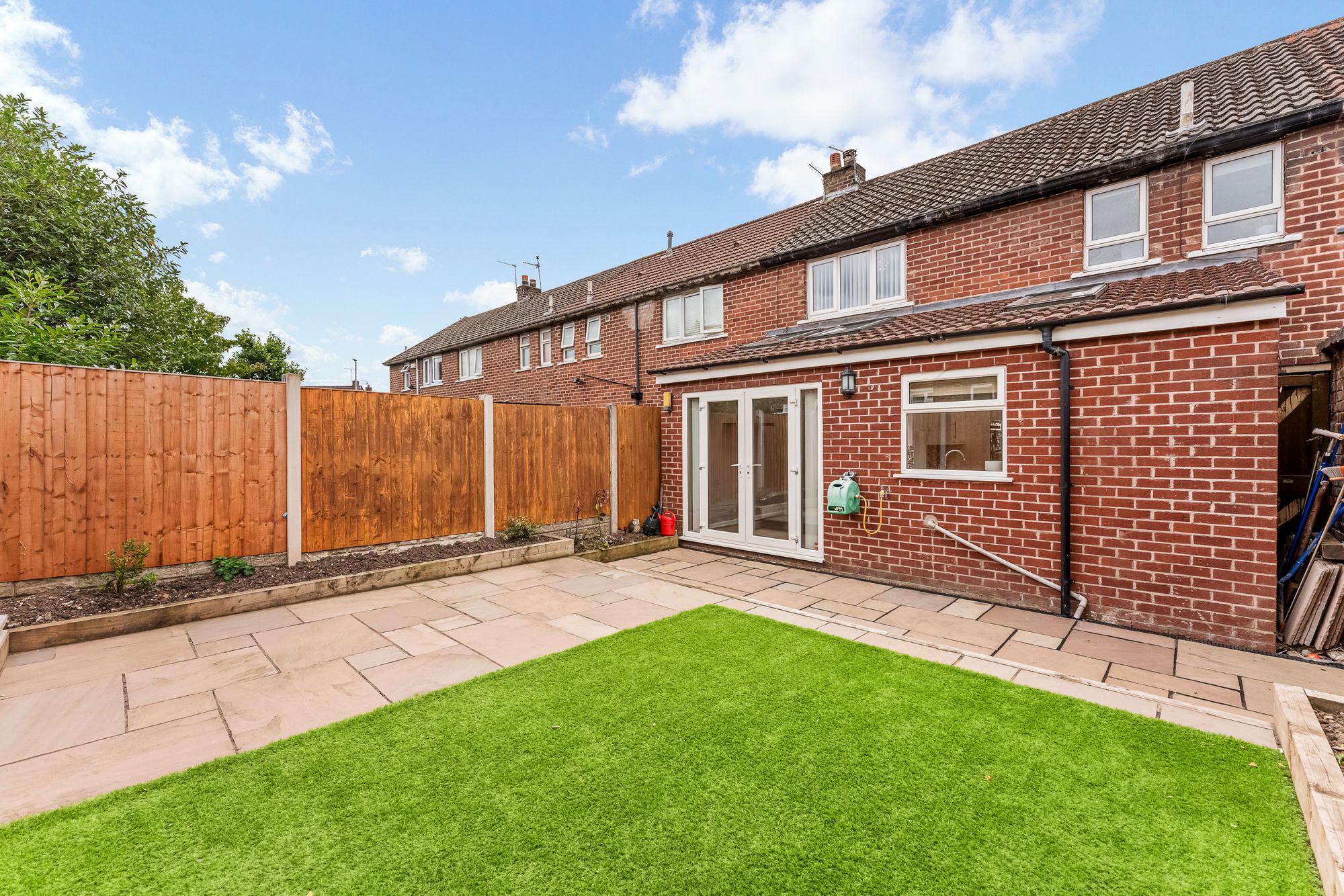 Royal Avenue, Widnes, WA8