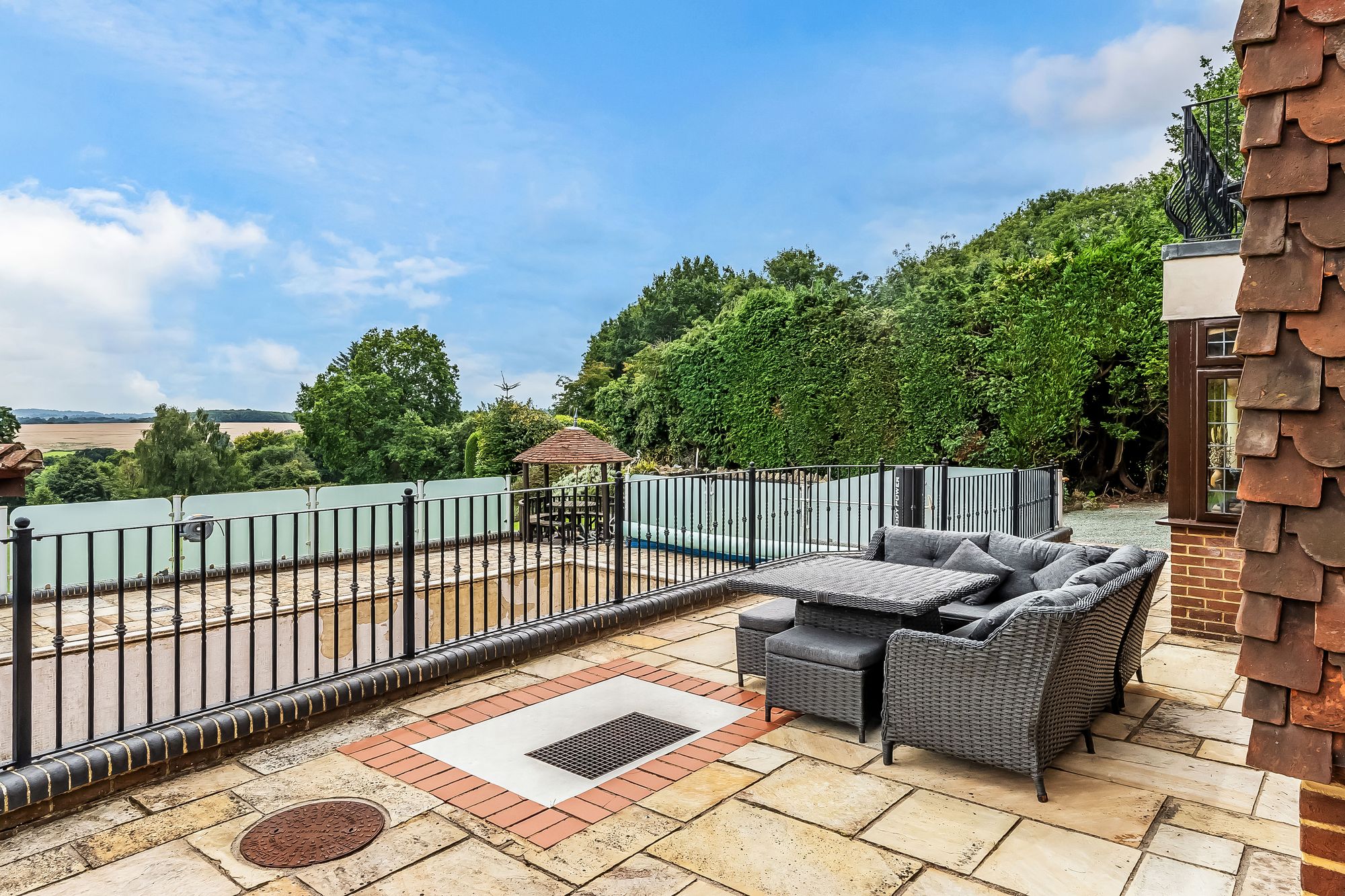 Pembury Road, Tunbridge Wells, TN2