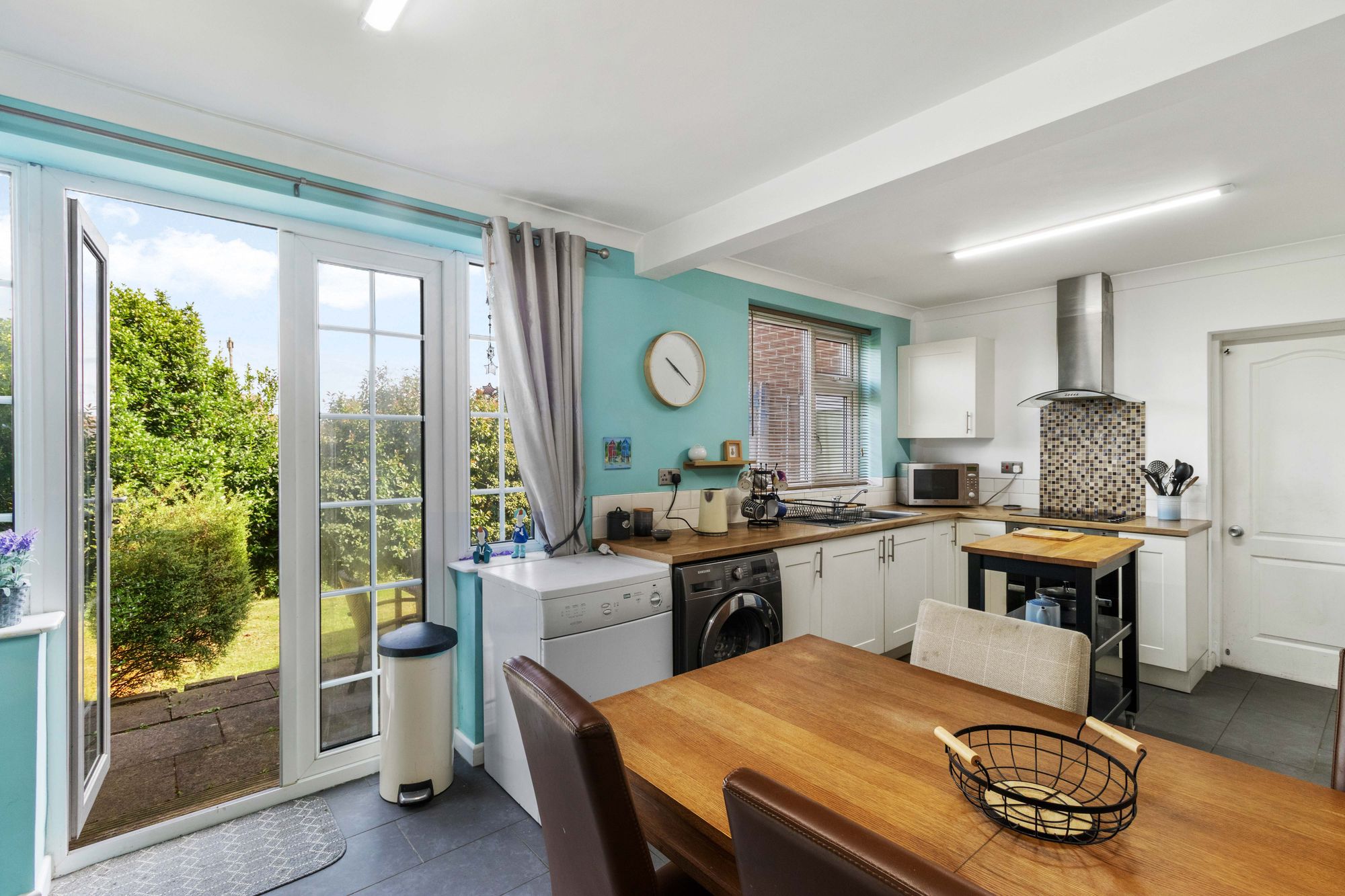 Moore Avenue, Thelwall, WA4