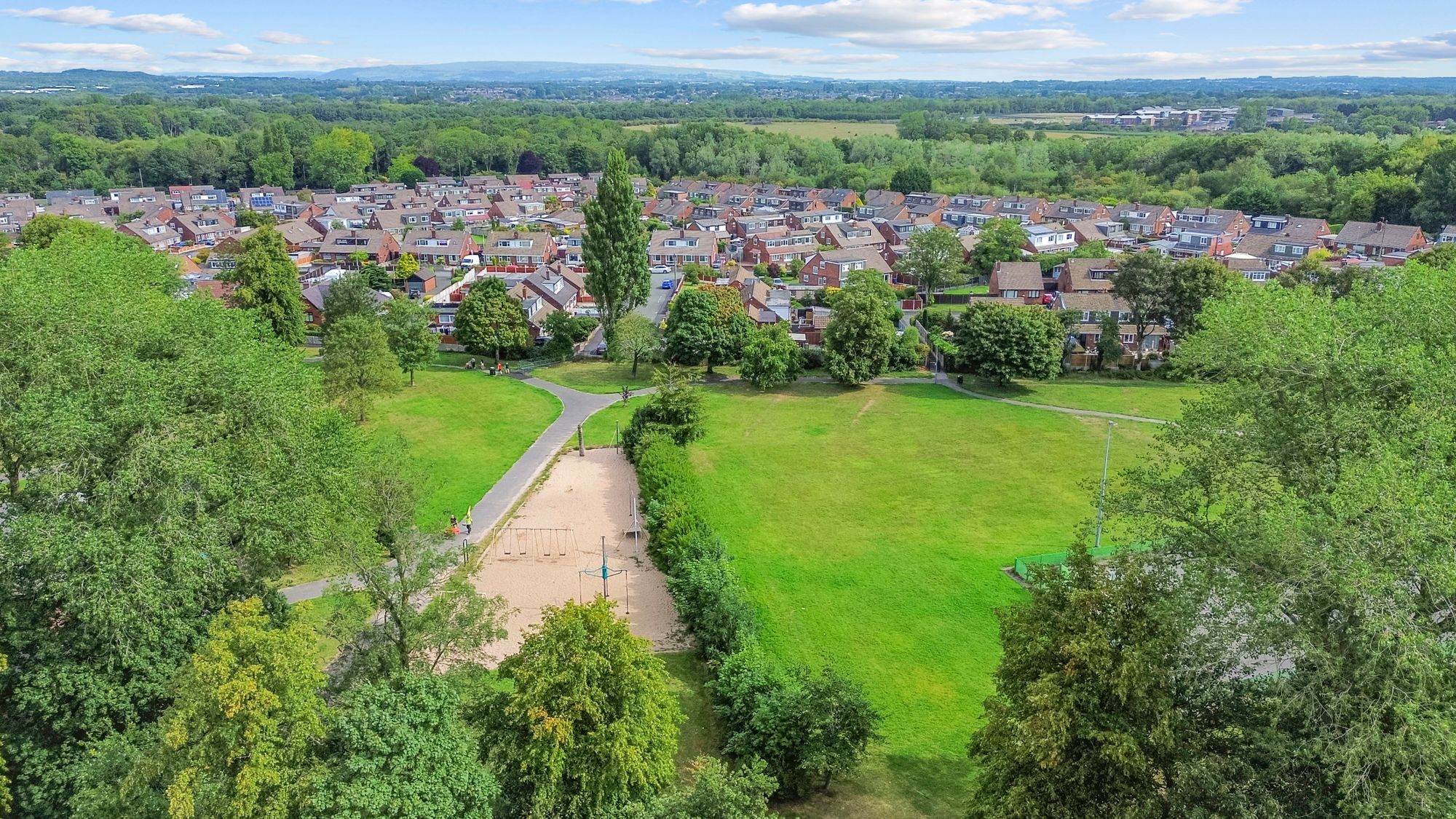 Lee Lane, Abram, WN2