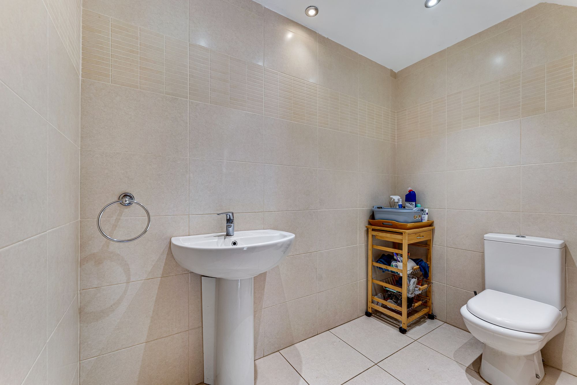 Hall Lane, Widnes, WA8