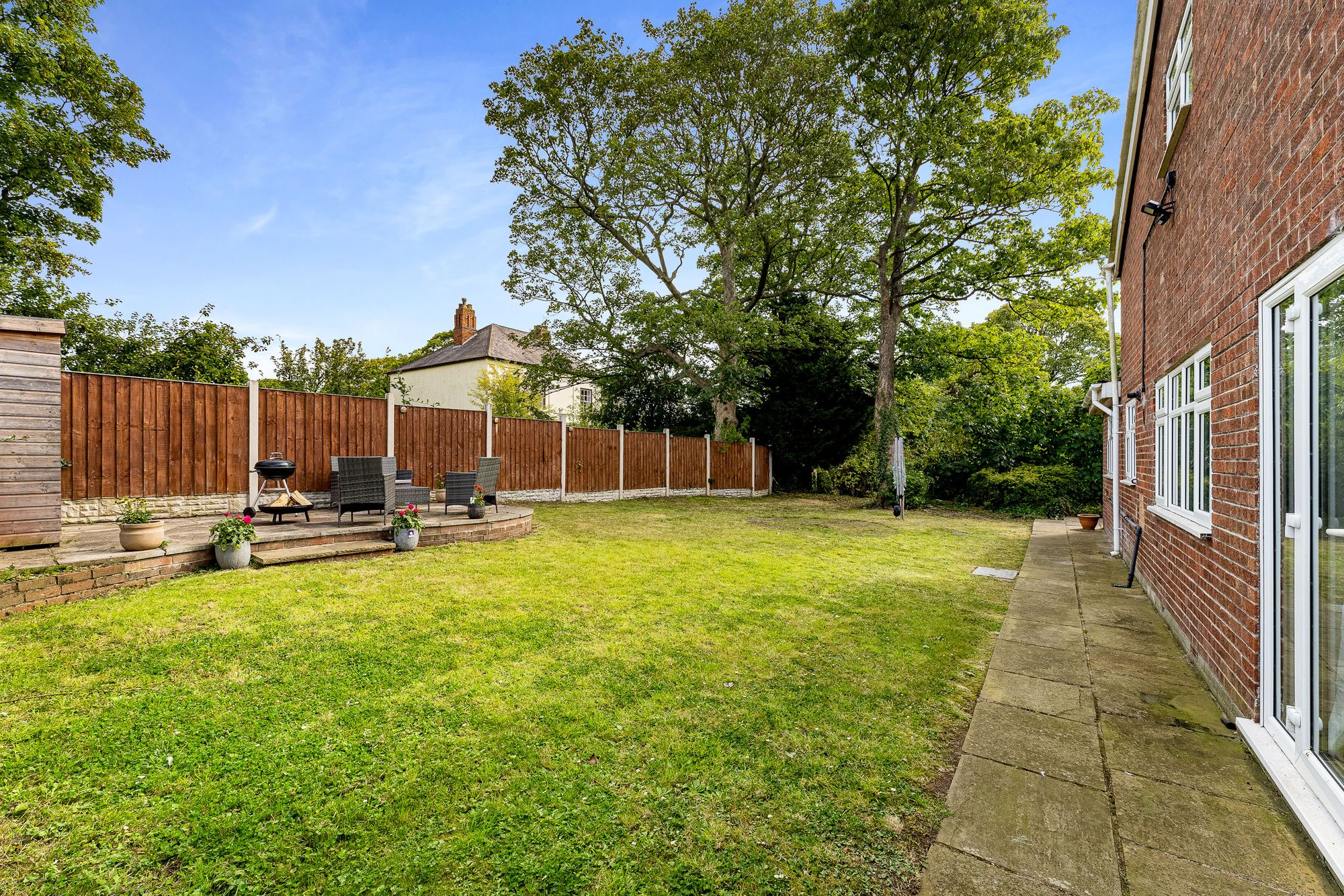 Hall Lane, Widnes, WA8