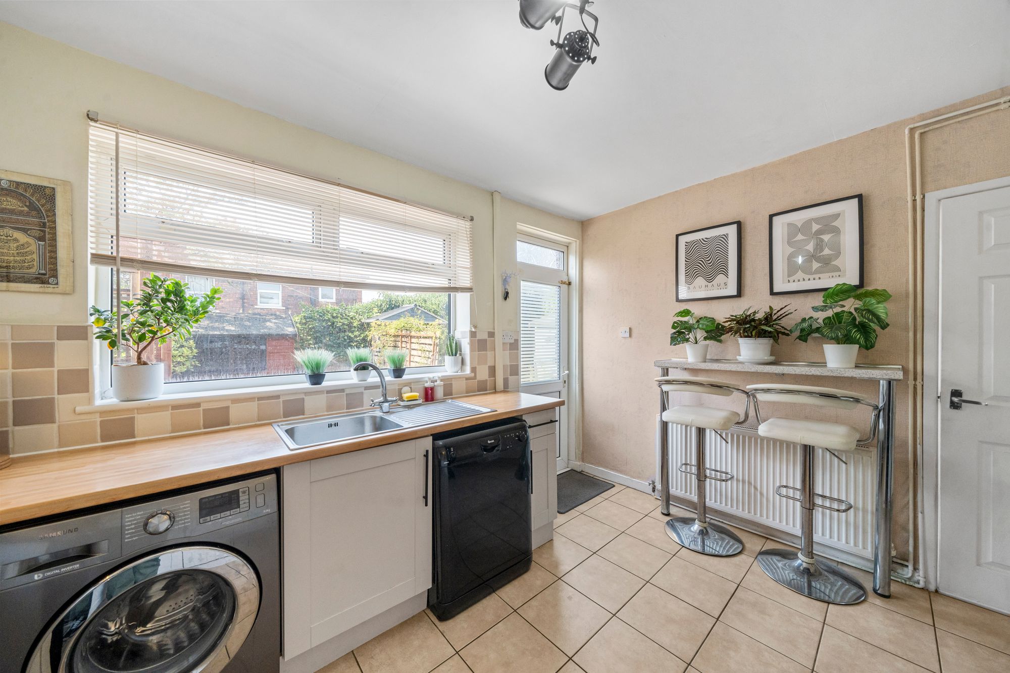 Maple Crescent, Leigh