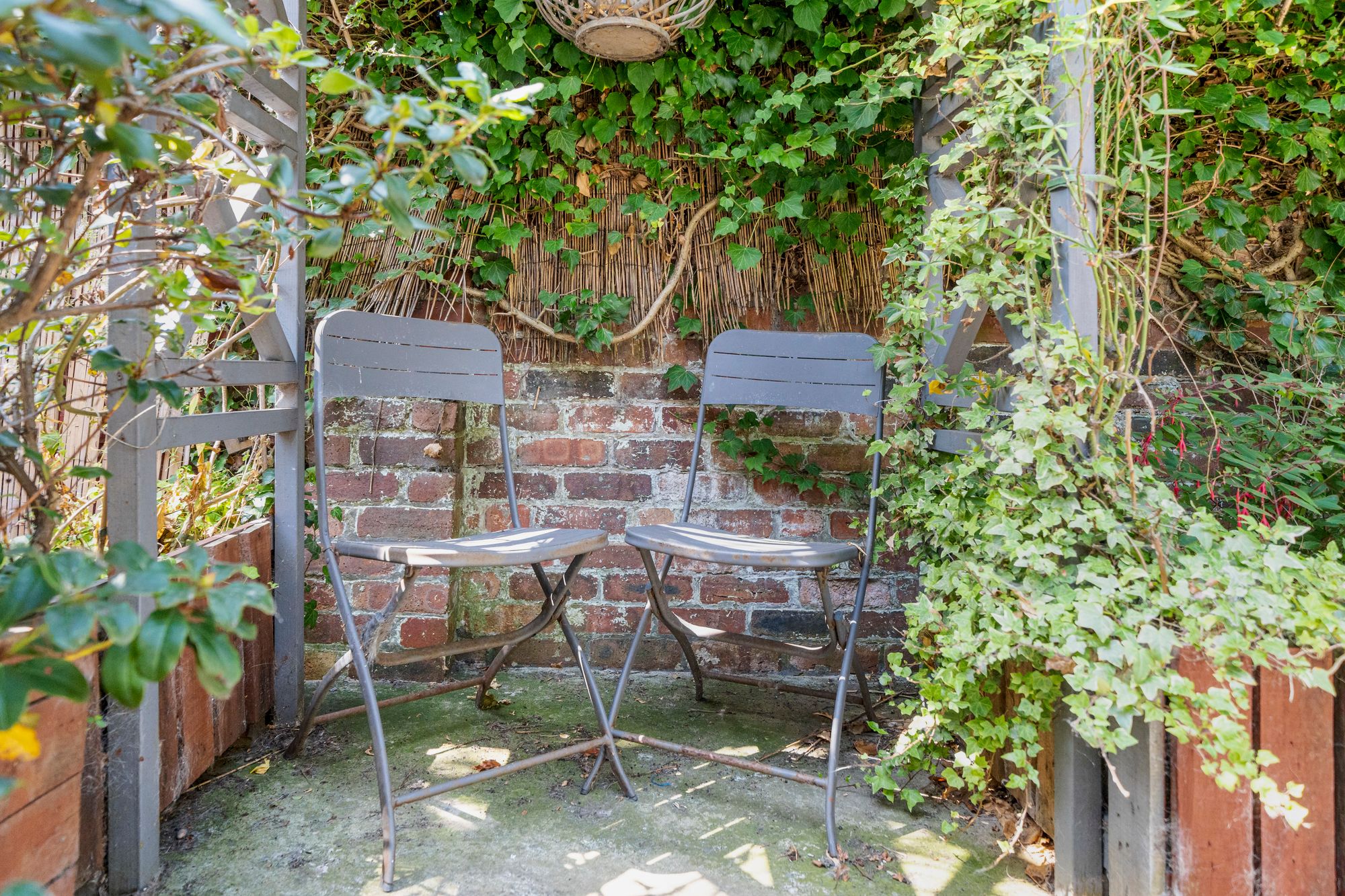 Maple Crescent, Leigh