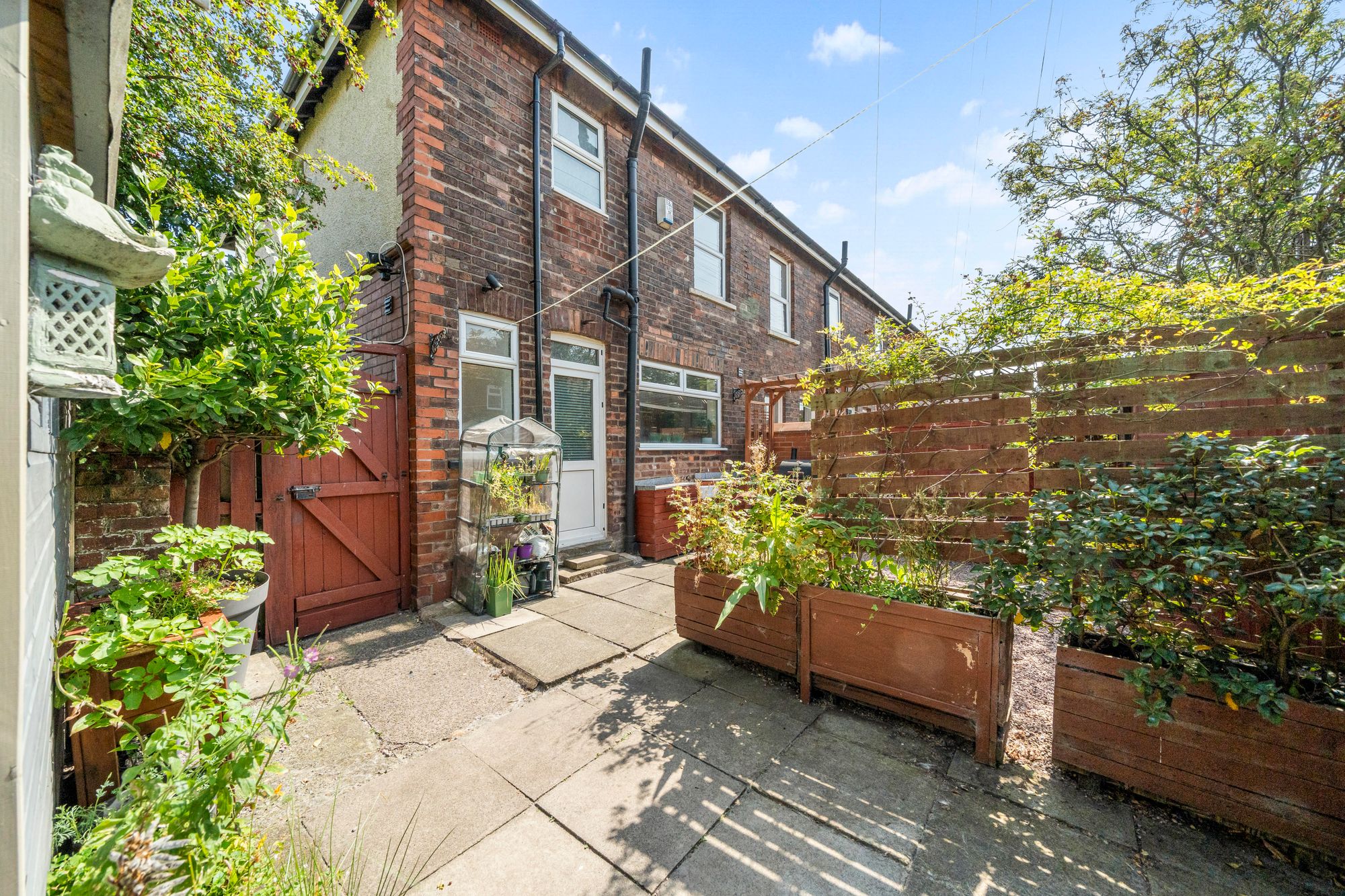 Maple Crescent, Leigh