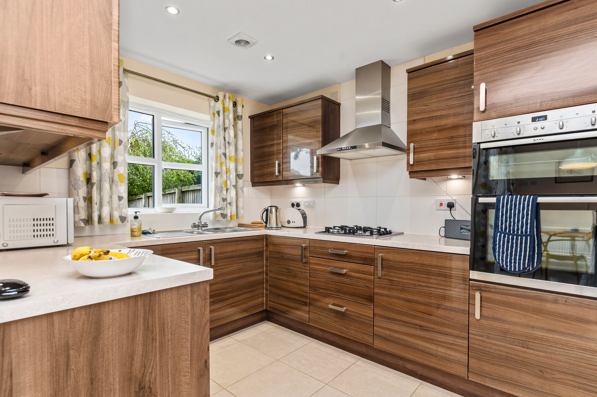 Commissioner Square, Warrington