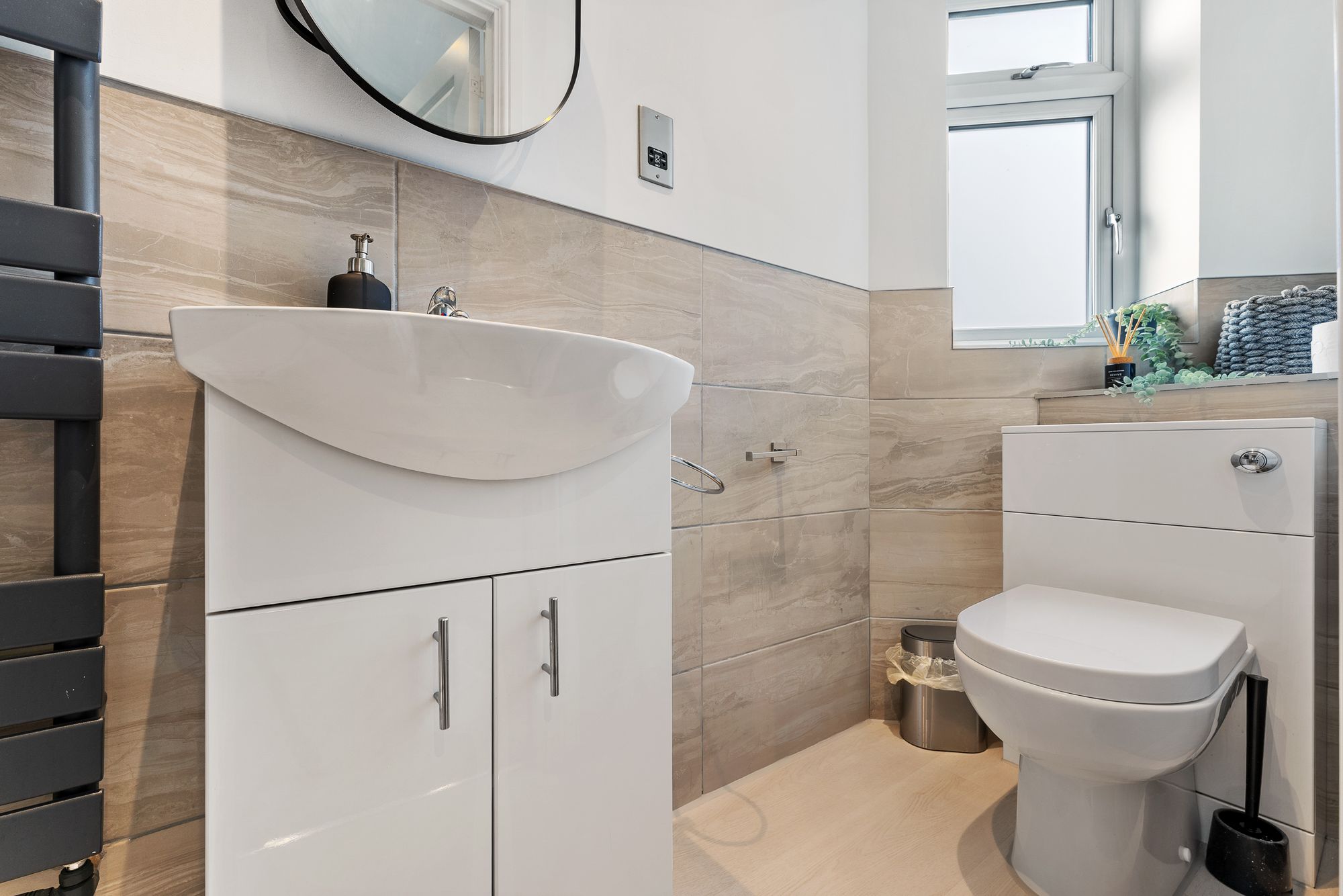 Brooklands Avenue, Leigh