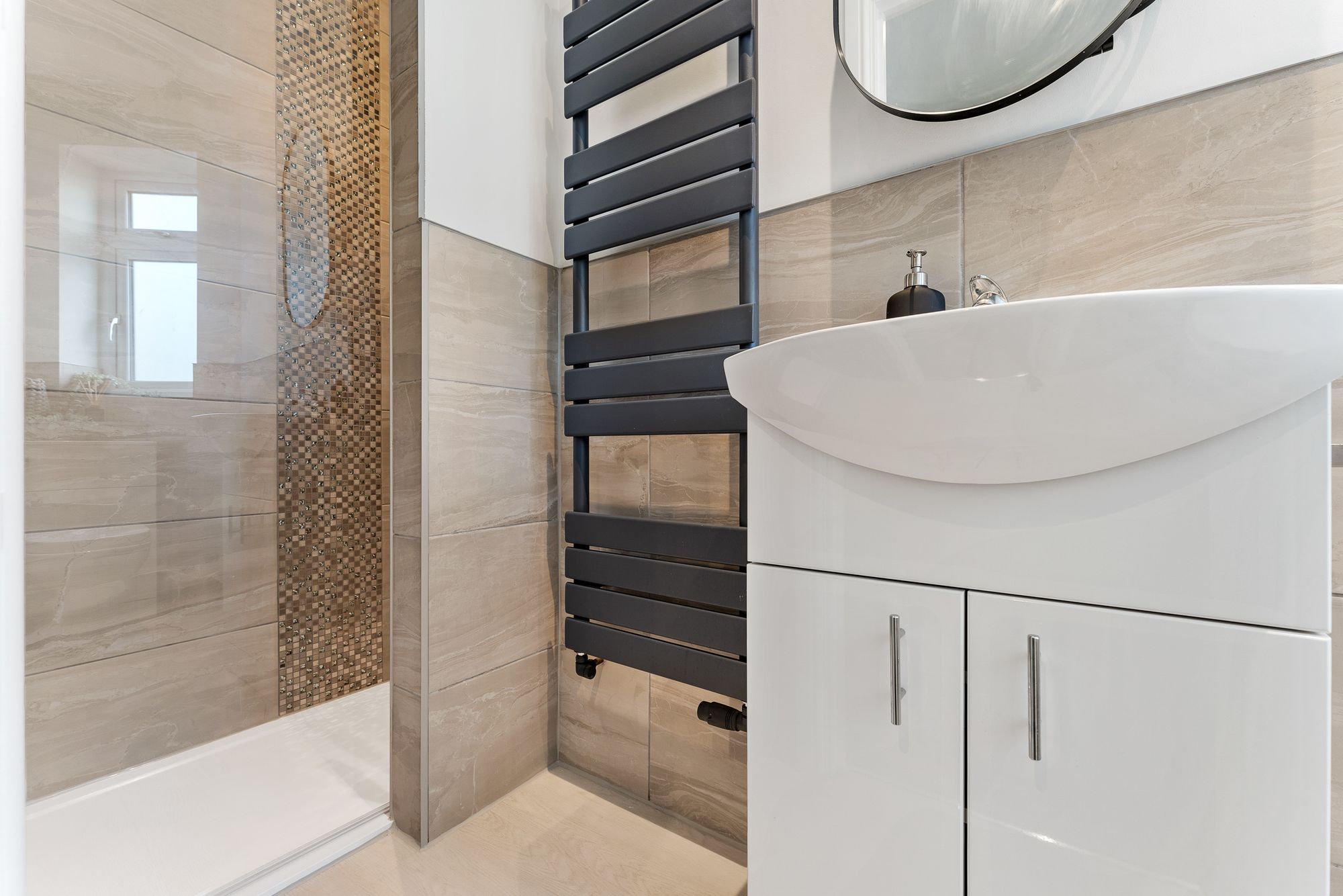 Brooklands Avenue, Leigh