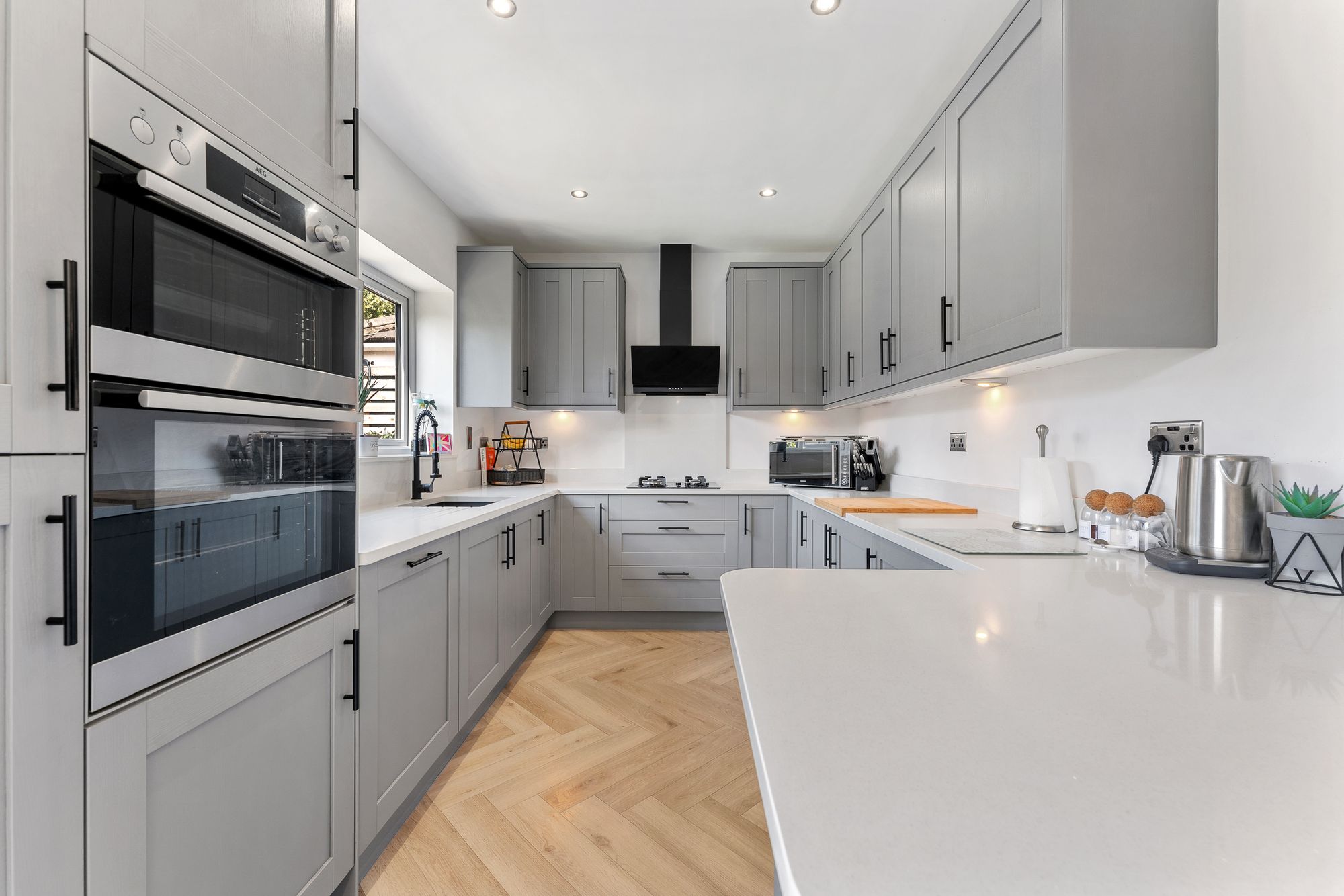 Brooklands Avenue, Leigh