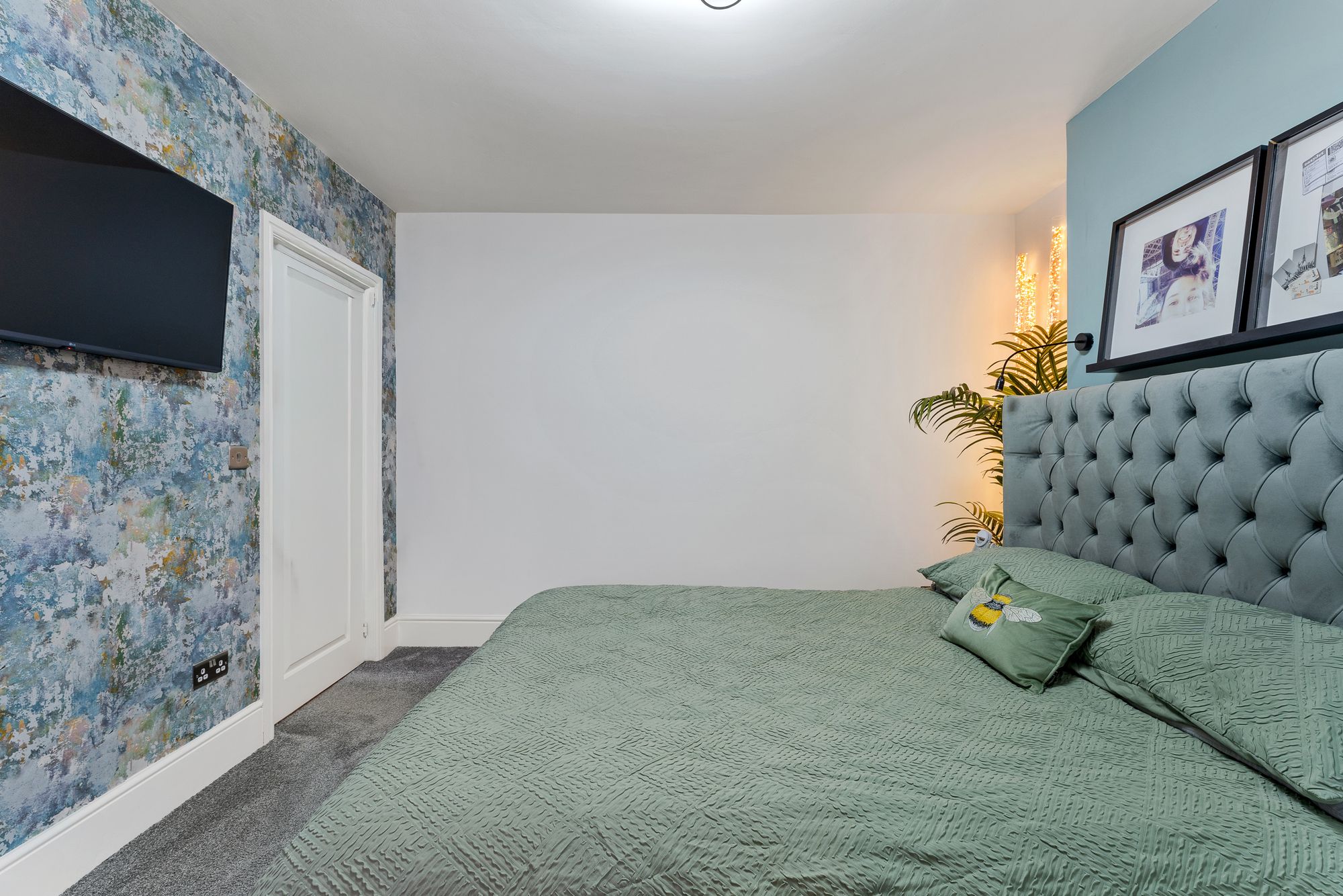 Brooklands Avenue, Leigh