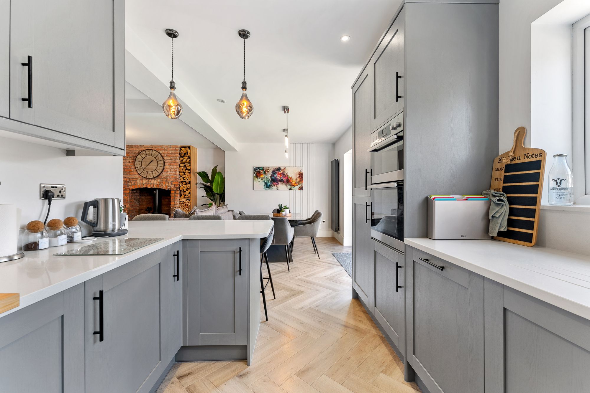 Brooklands Avenue, Leigh